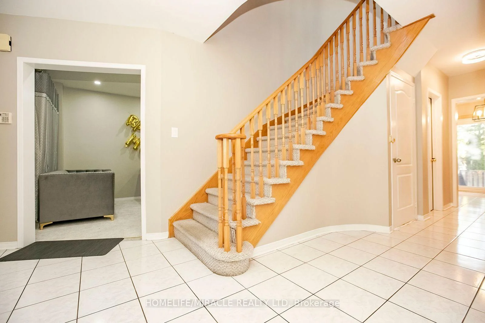 Photo 9 of 6286 McCovey Drive E, Mississauga, East Credit — HOMEH