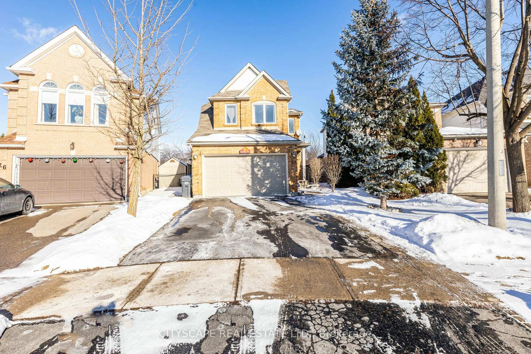 Photo 1 of 28 Furrows End, Brampton, Heart Lake West — HOMEH