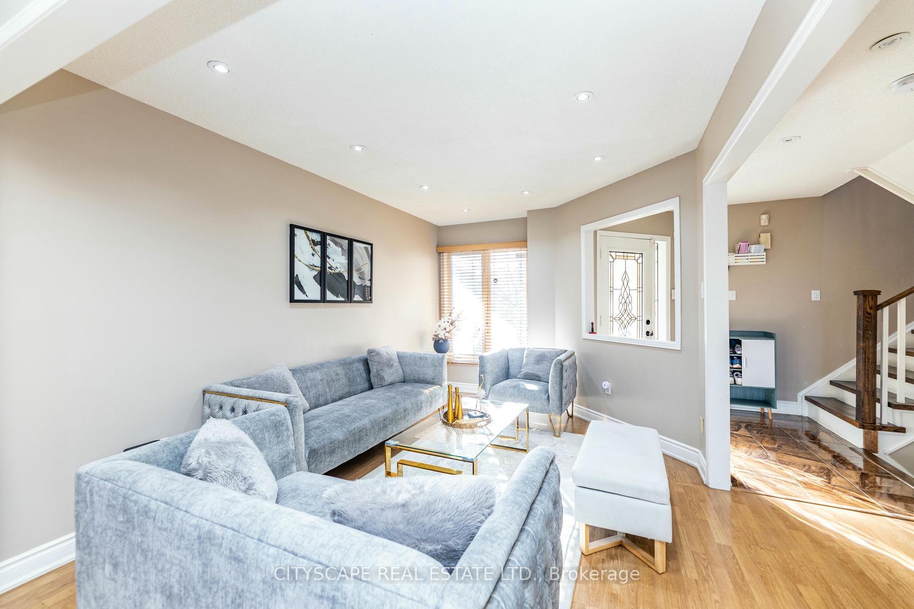 Photo 8 of 28 Furrows End, Brampton, Heart Lake West — HOMEH