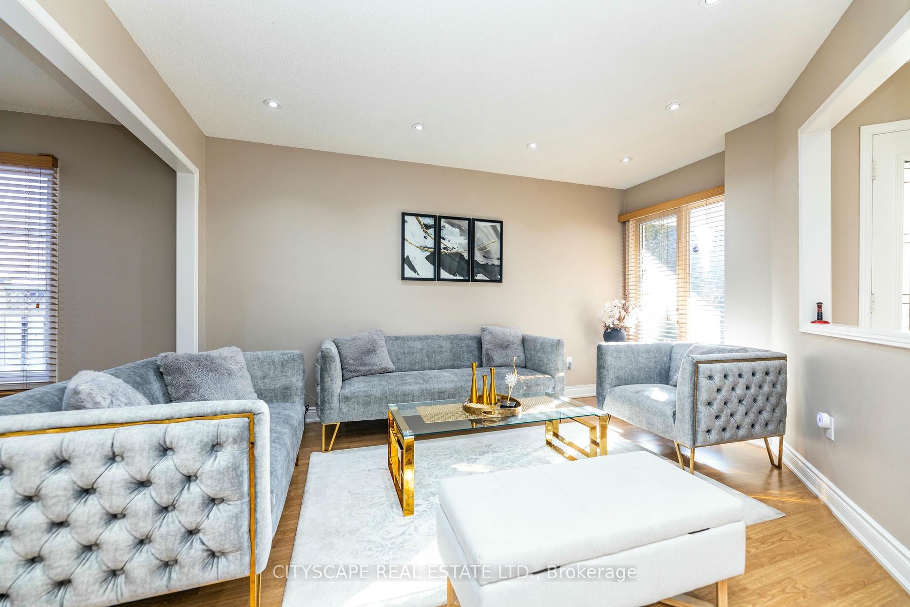 Photo 10 of 28 Furrows End, Brampton, Heart Lake West — HOMEH