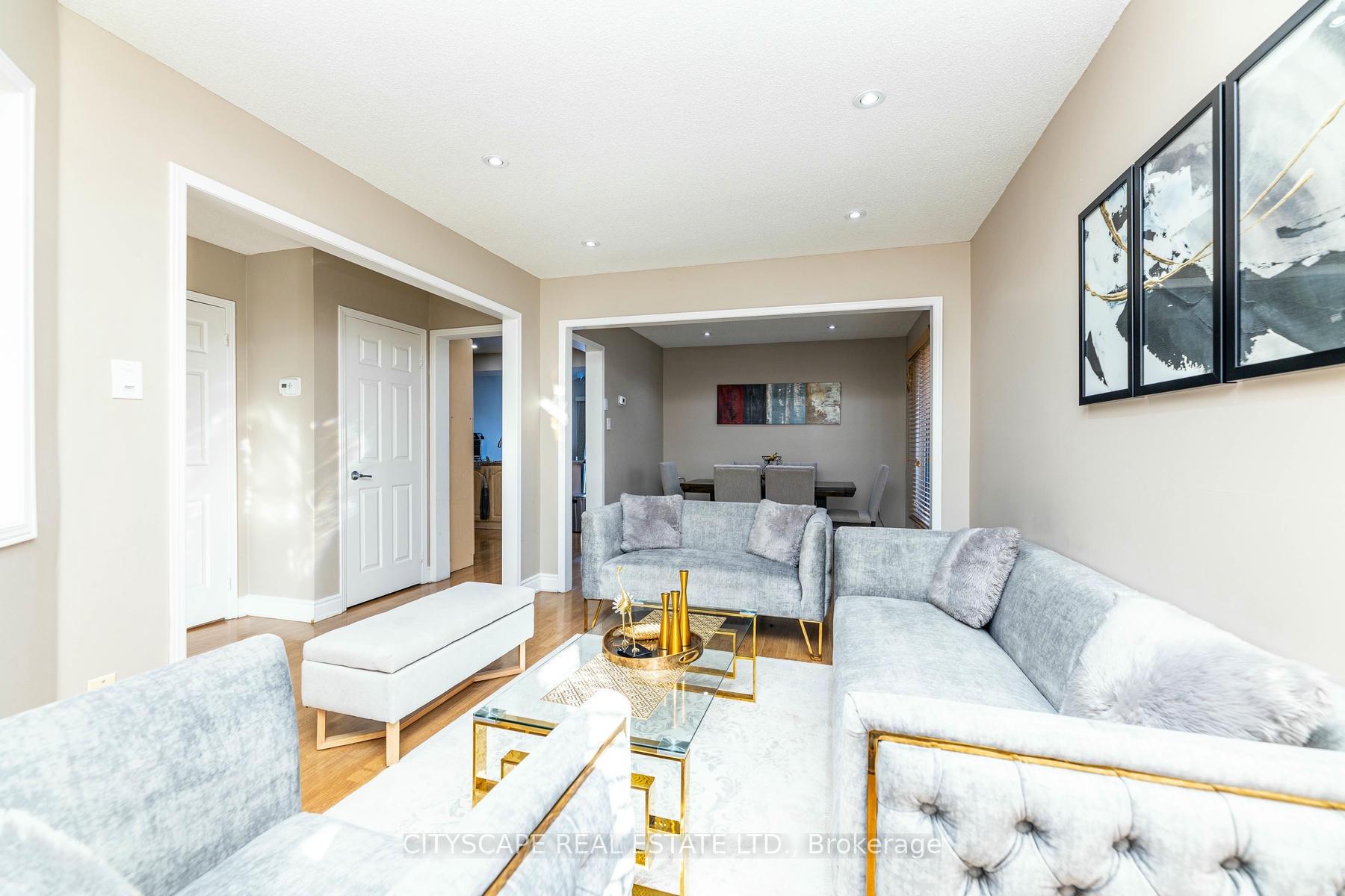 Photo 12 of 28 Furrows End, Brampton, Heart Lake West — HOMEH