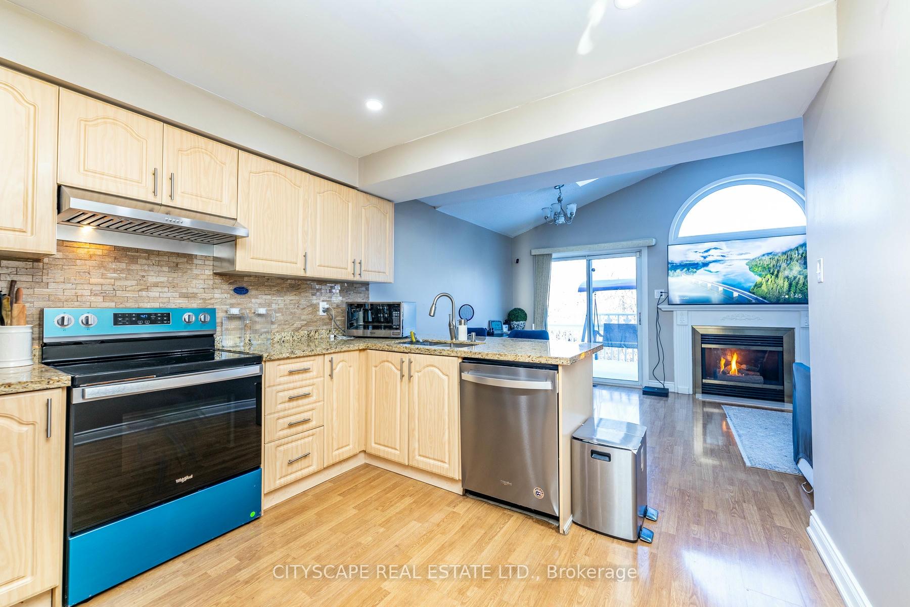 Photo 14 of 28 Furrows End, Brampton, Heart Lake West — HOMEH
