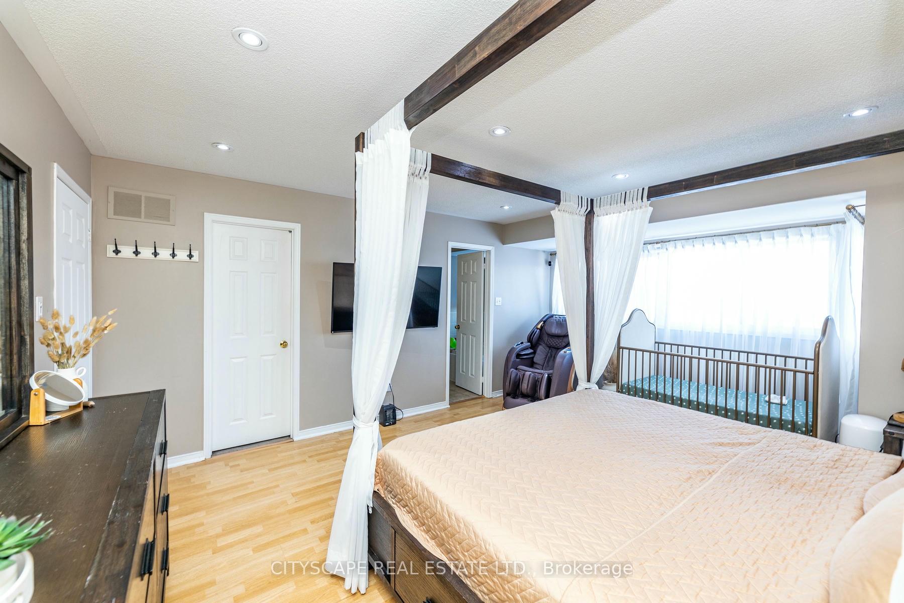 Photo 30 of 28 Furrows End, Brampton, Heart Lake West — HOMEH