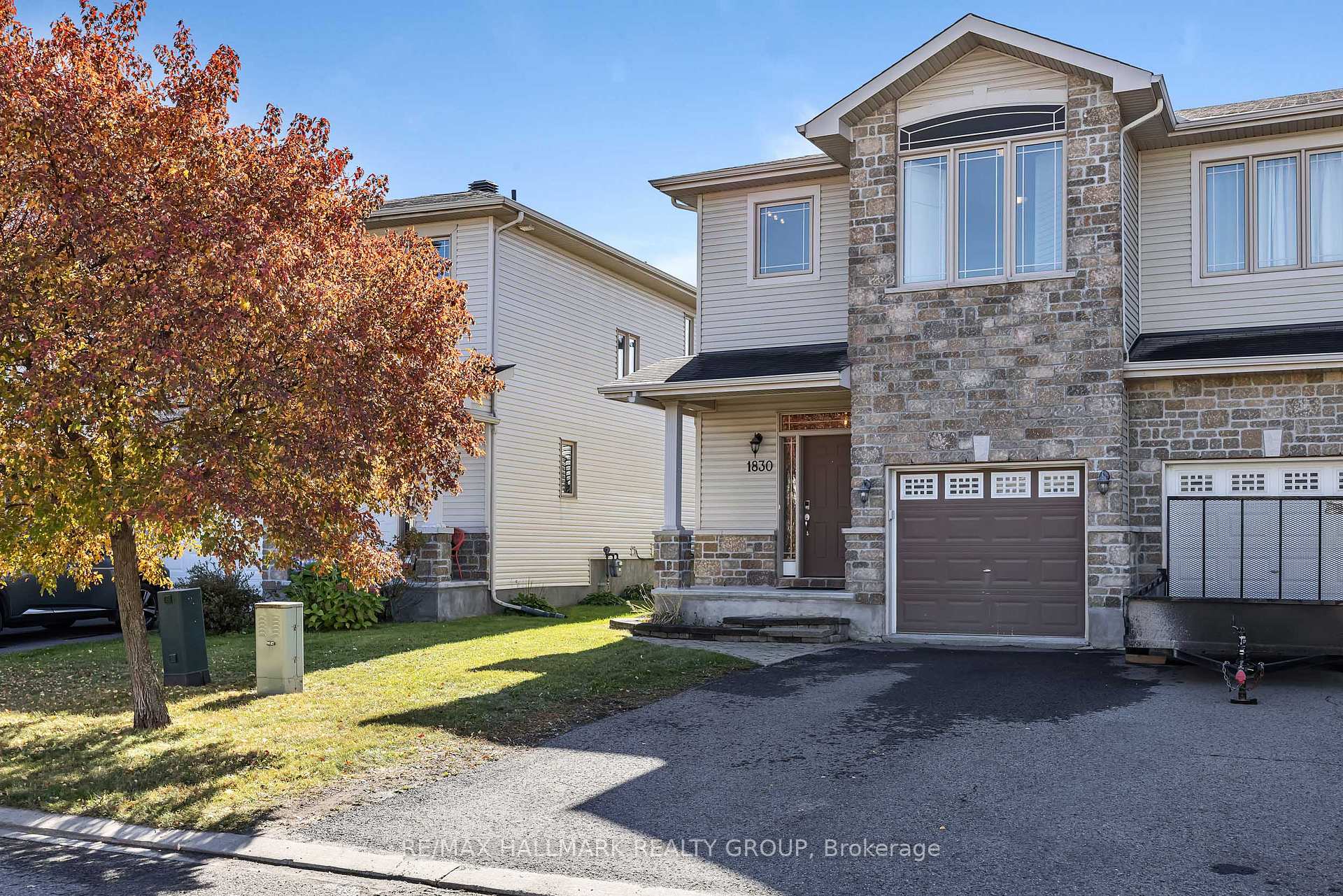 Photo 2 of 1830 Arrowgrass Way, Ottawa, Notting Hill/Summerside — HOMEH