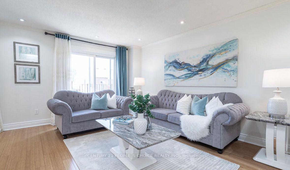 Photo 6 of Unit Main, 21 Rawling Crescent, Brampton, Heart Lake East — HOMEH