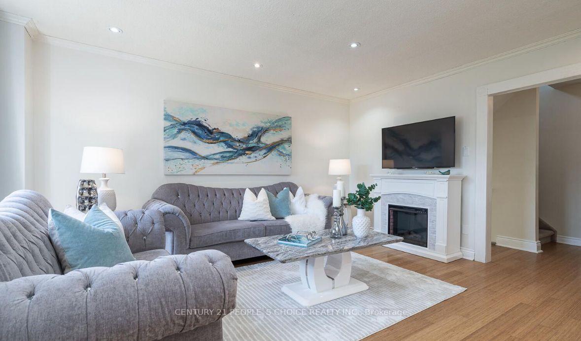 Photo 7 of Unit Main, 21 Rawling Crescent, Brampton, Heart Lake East — HOMEH
