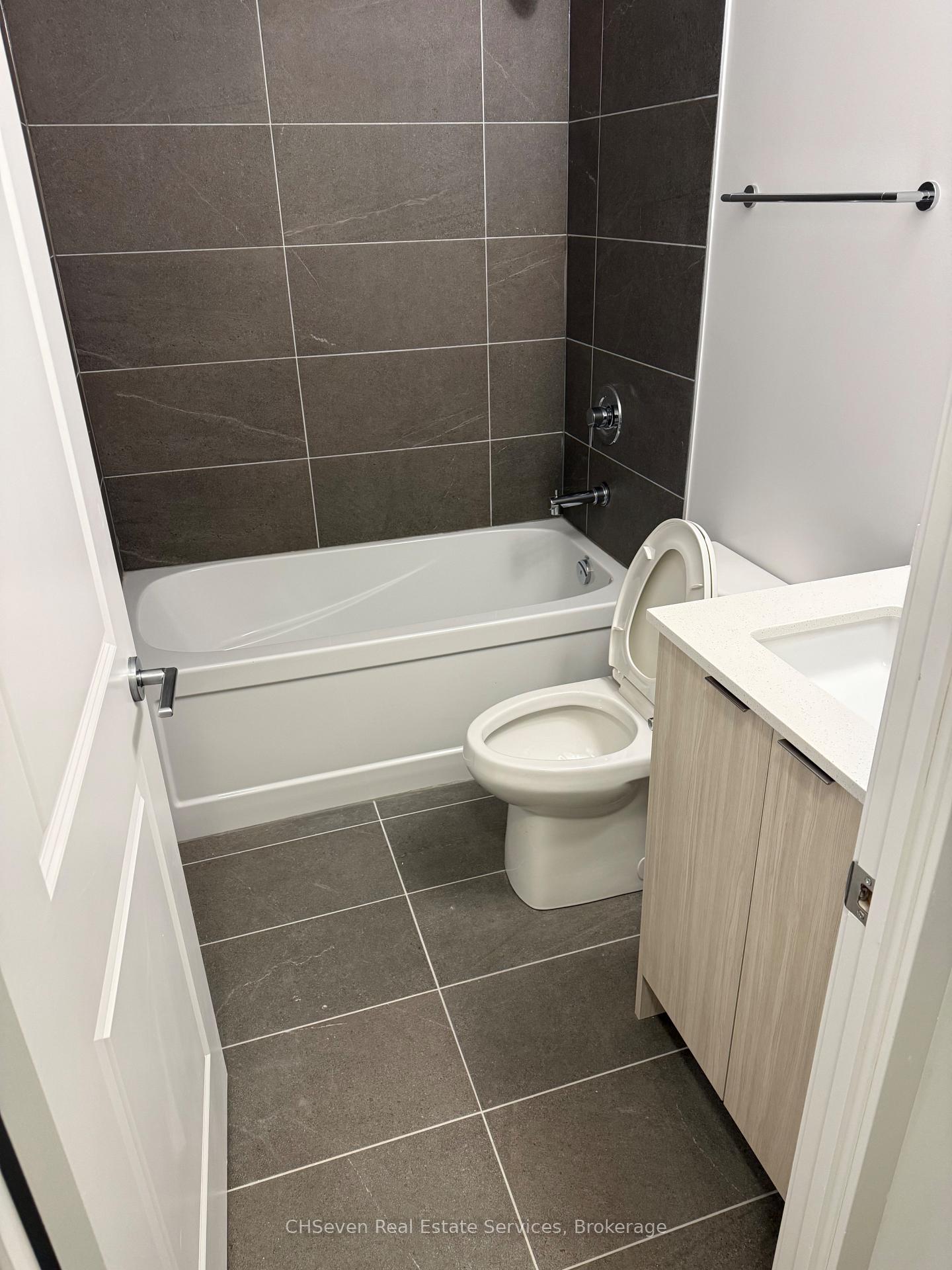 Photo 5 of Unit 208B, 125 Nipissing Road, Milton, Timberlea — HOMEH