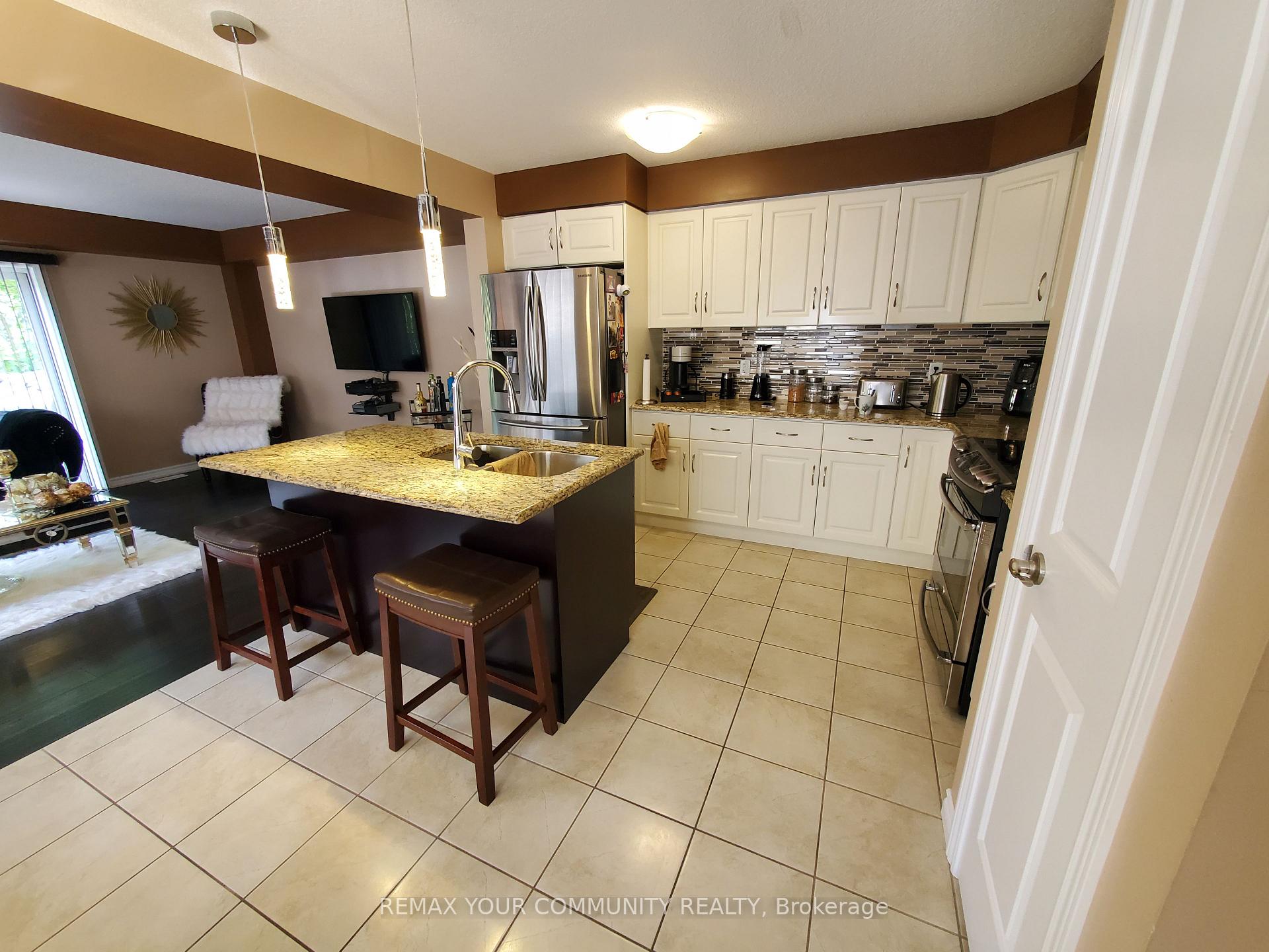 Photo 5 of Unit 44, 635 Saginaw Parkway, Cambridge, Fiddlesticks — HOMEH
