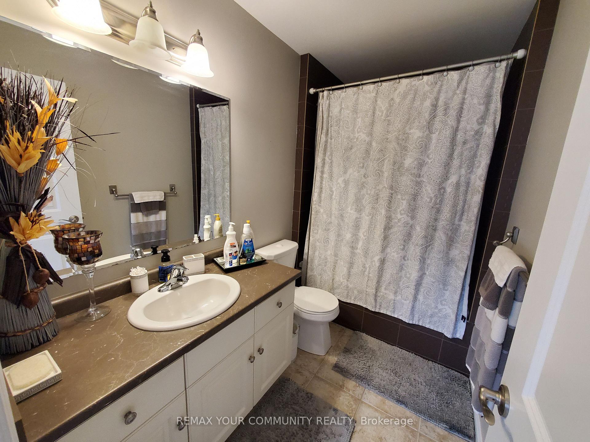 Photo 12 of Unit 44, 635 Saginaw Parkway, Cambridge, Fiddlesticks — HOMEH