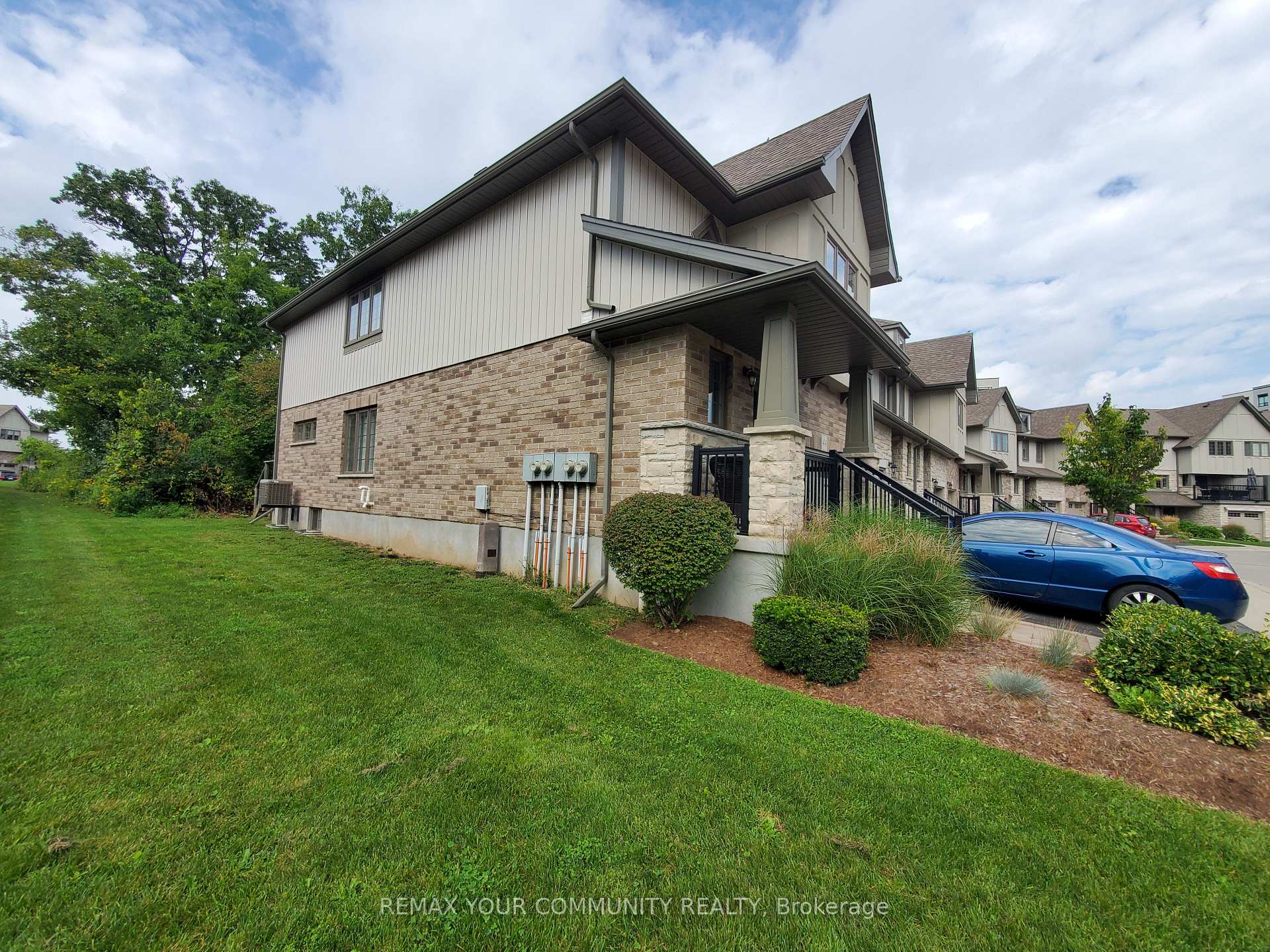 Photo 14 of Unit 44, 635 Saginaw Parkway, Cambridge, Fiddlesticks — HOMEH