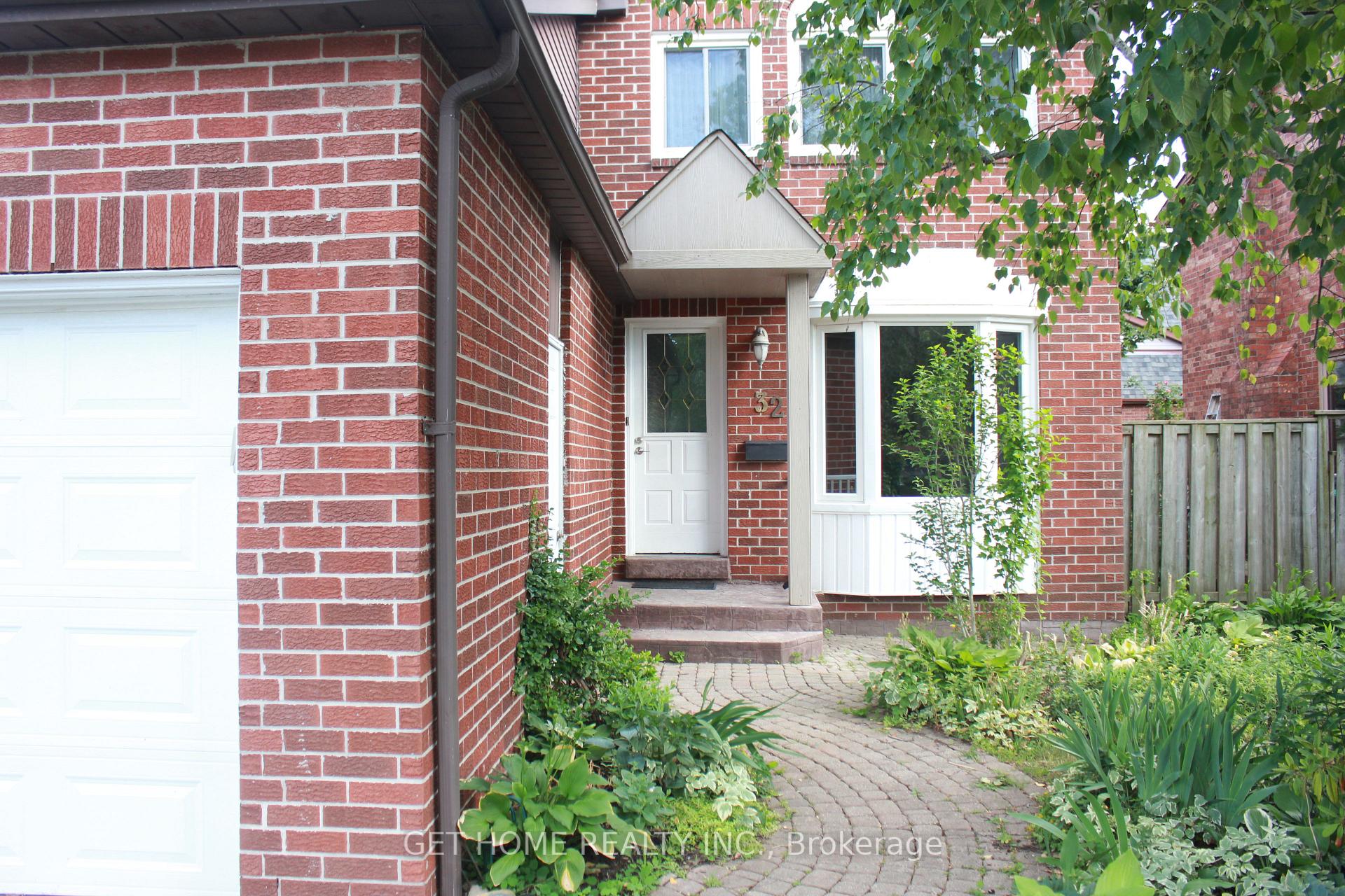Photo 5 of Unit Main, 32 Torrance Woods, Brampton, Fletcher's West — HOMEH
