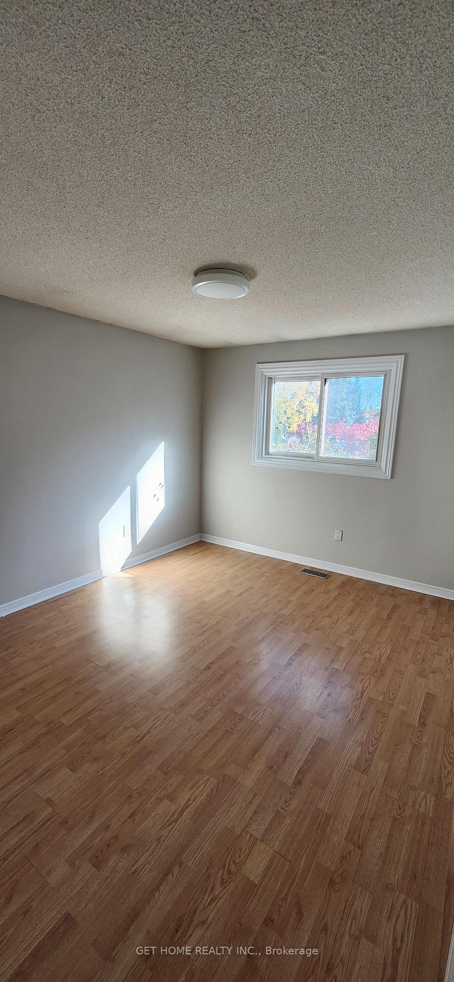 Photo 28 of Unit Main, 32 Torrance Woods, Brampton, Fletcher's West — HOMEH