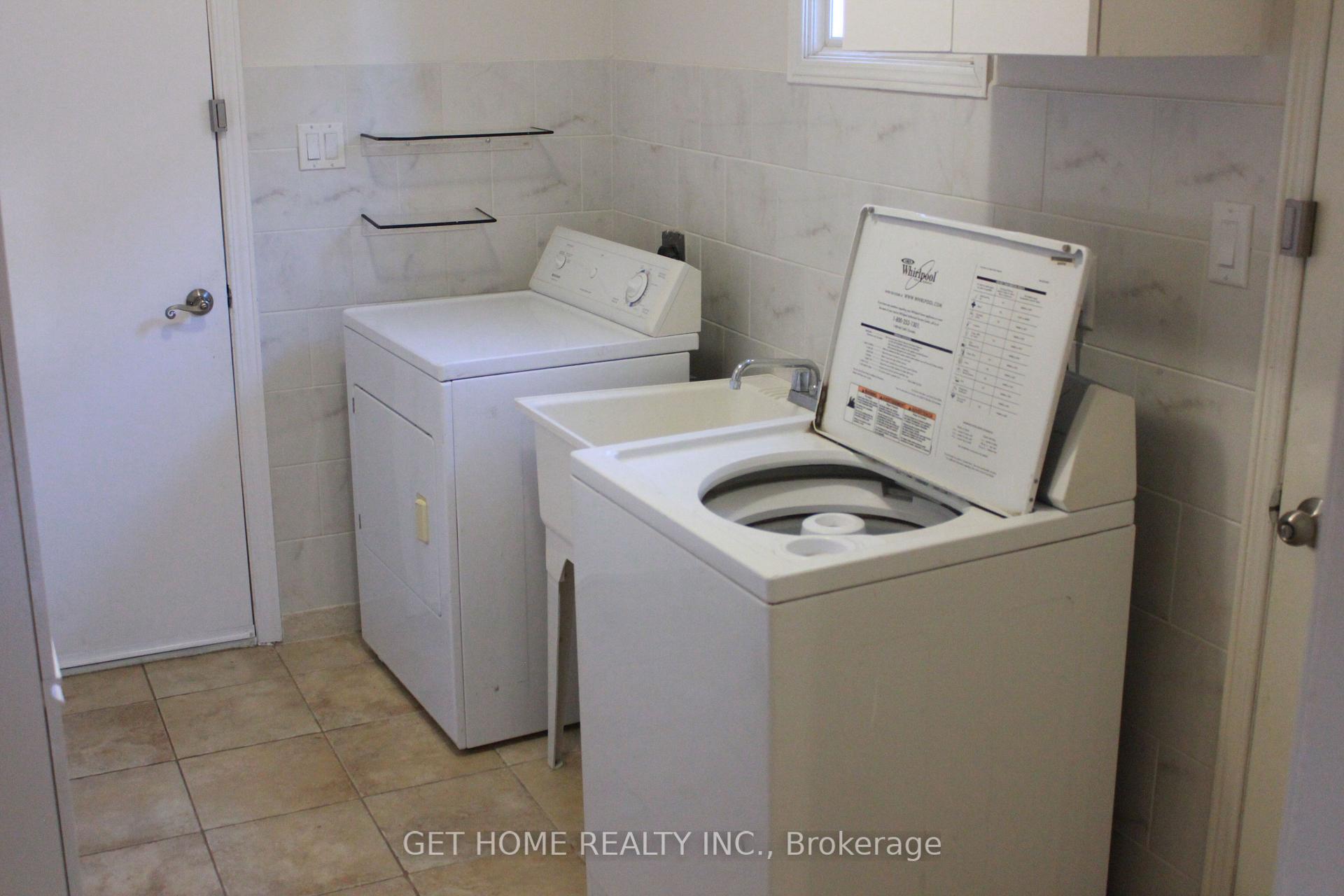 Photo 42 of Unit Main, 32 Torrance Woods, Brampton, Fletcher's West — HOMEH