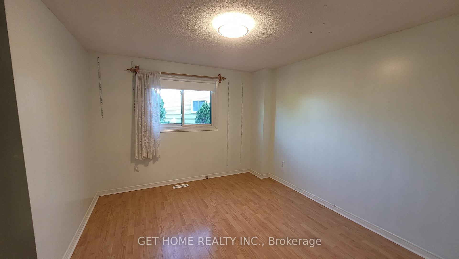 Photo 47 of Unit Main, 32 Torrance Woods, Brampton, Fletcher's West — HOMEH