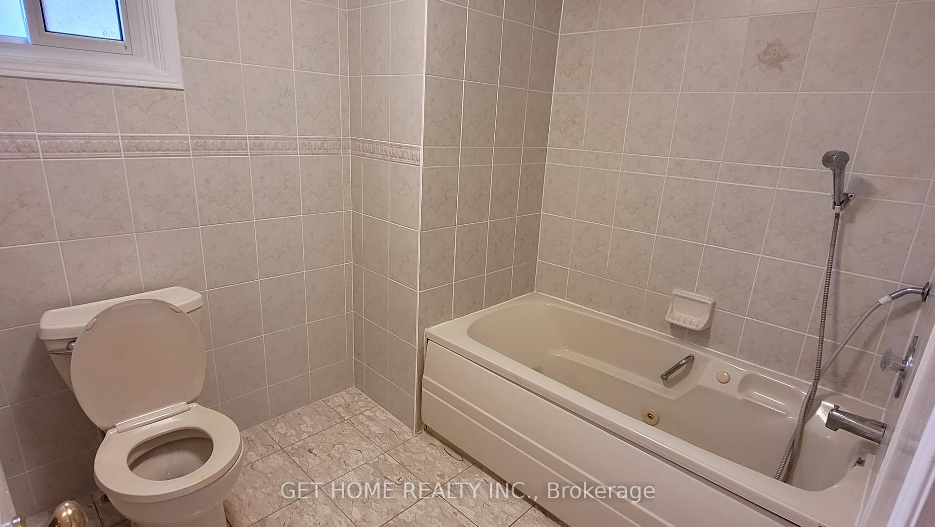 Photo 60 of Unit Main, 32 Torrance Woods, Brampton, Fletcher's West — HOMEH