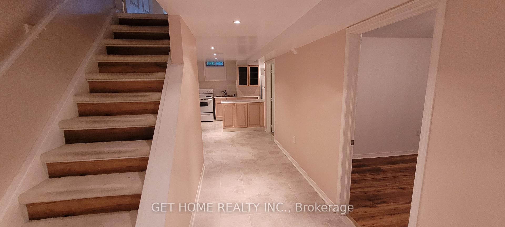 Photo 66 of Unit Main, 32 Torrance Woods, Brampton, Fletcher's West — HOMEH