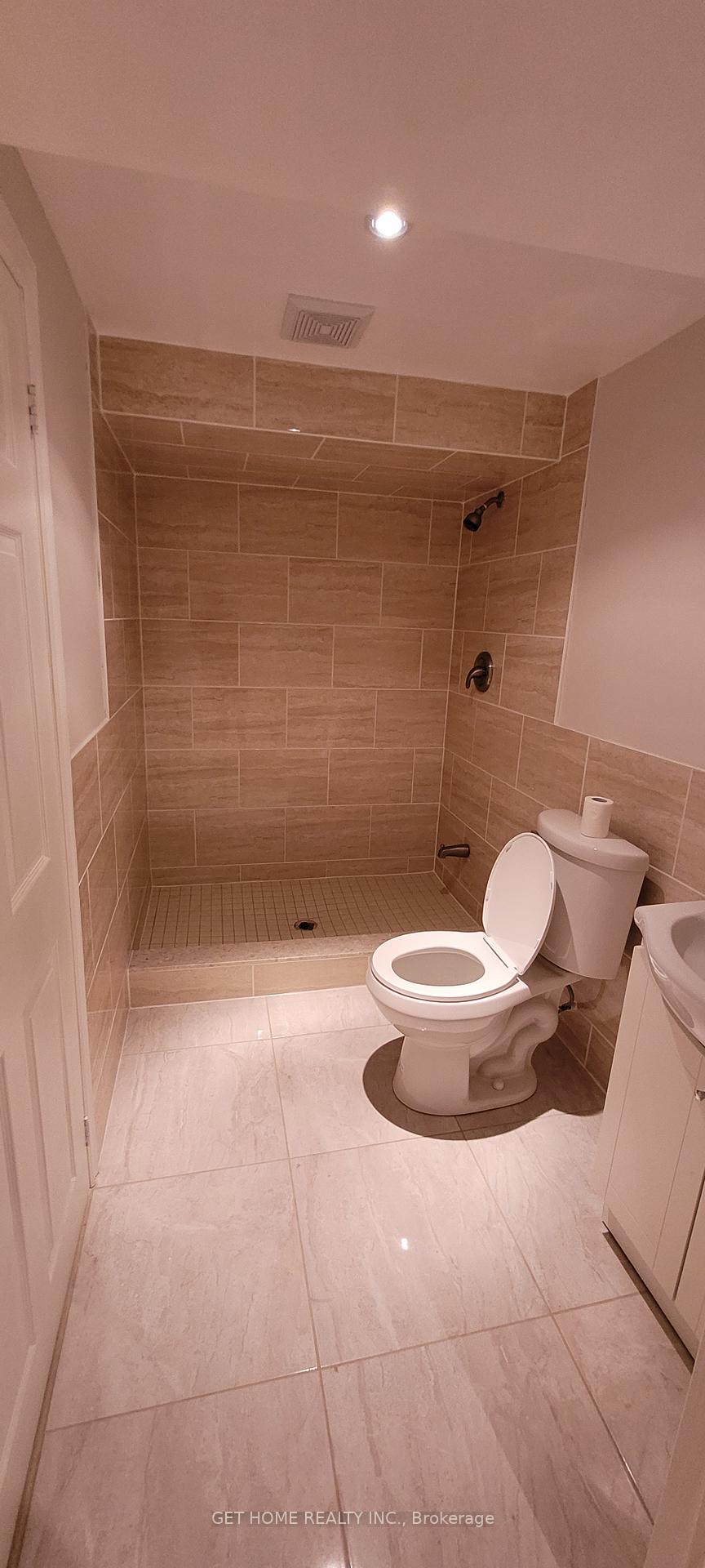 Photo 79 of Unit Main, 32 Torrance Woods, Brampton, Fletcher's West — HOMEH