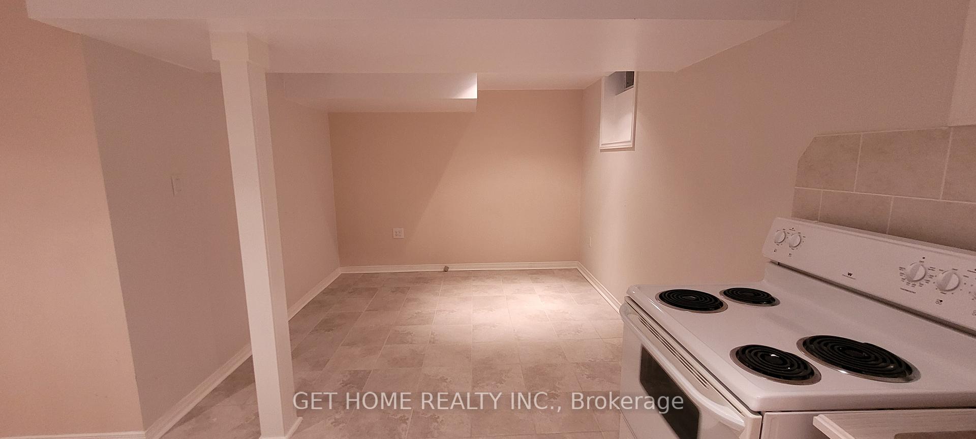 Photo 85 of Unit Main, 32 Torrance Woods, Brampton, Fletcher's West — HOMEH