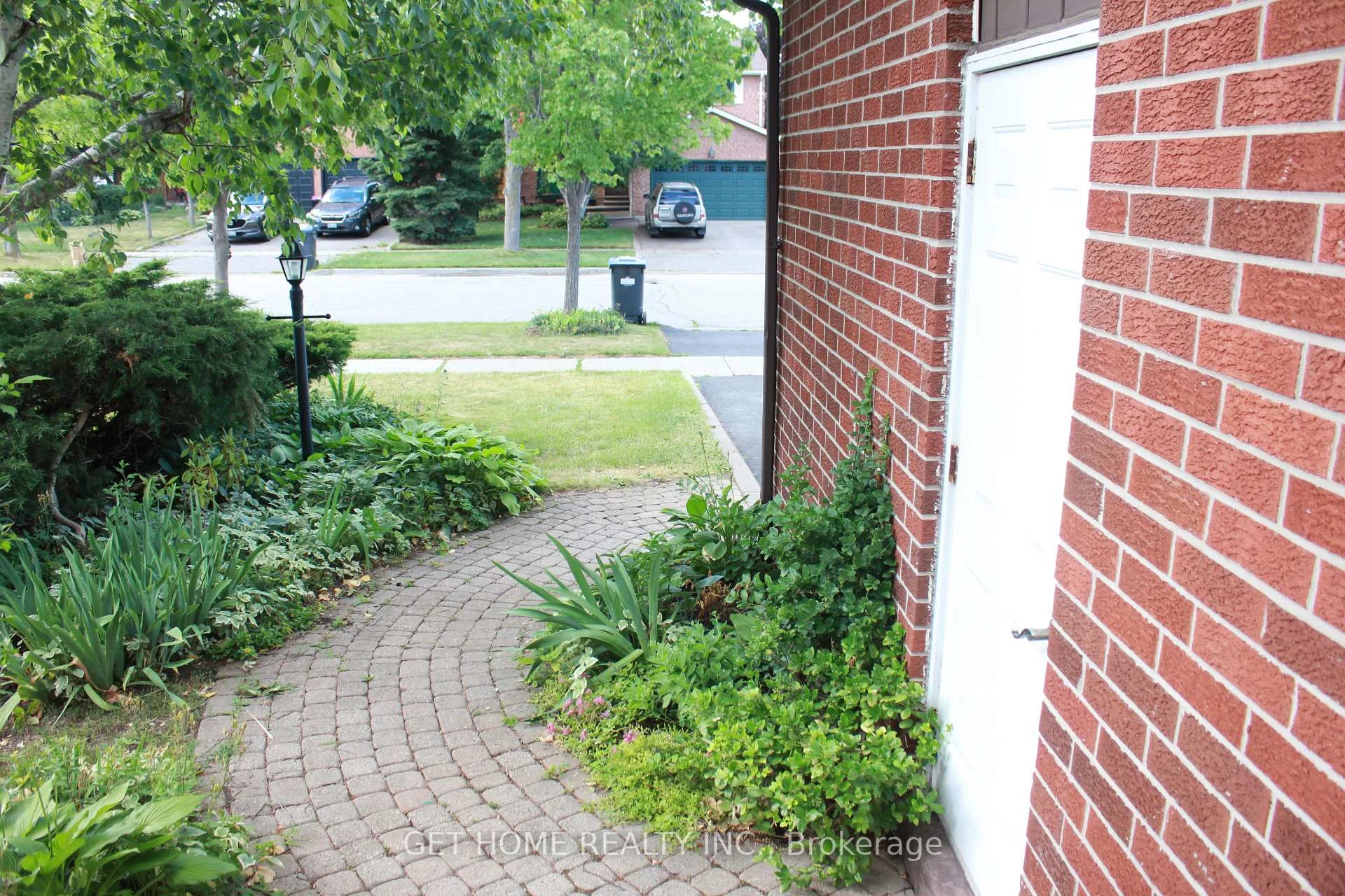 Photo 8 of Unit Main, 32 Torrance Woods, Brampton, Fletcher's West — HOMEH
