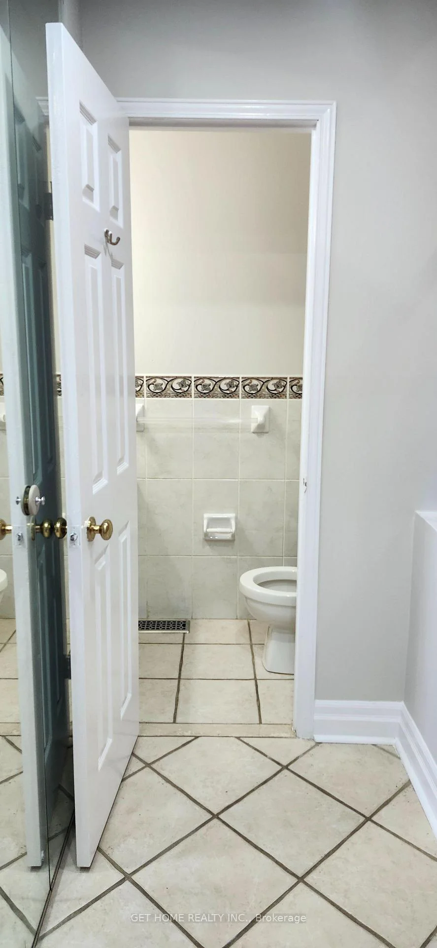 Photo 9 of Unit Main, 32 Torrance Woods, Brampton, Fletcher's West — HOMEH