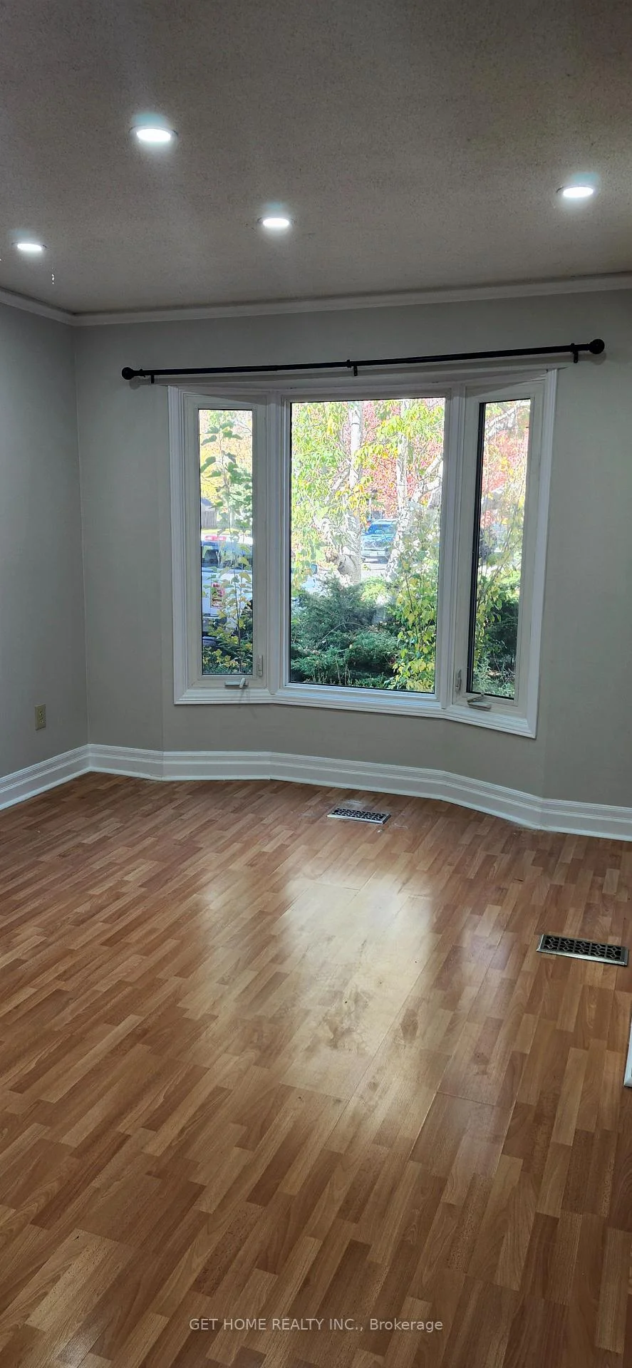 Photo 21 of Unit Main, 32 Torrance Woods, Brampton, Fletcher's West — HOMEH