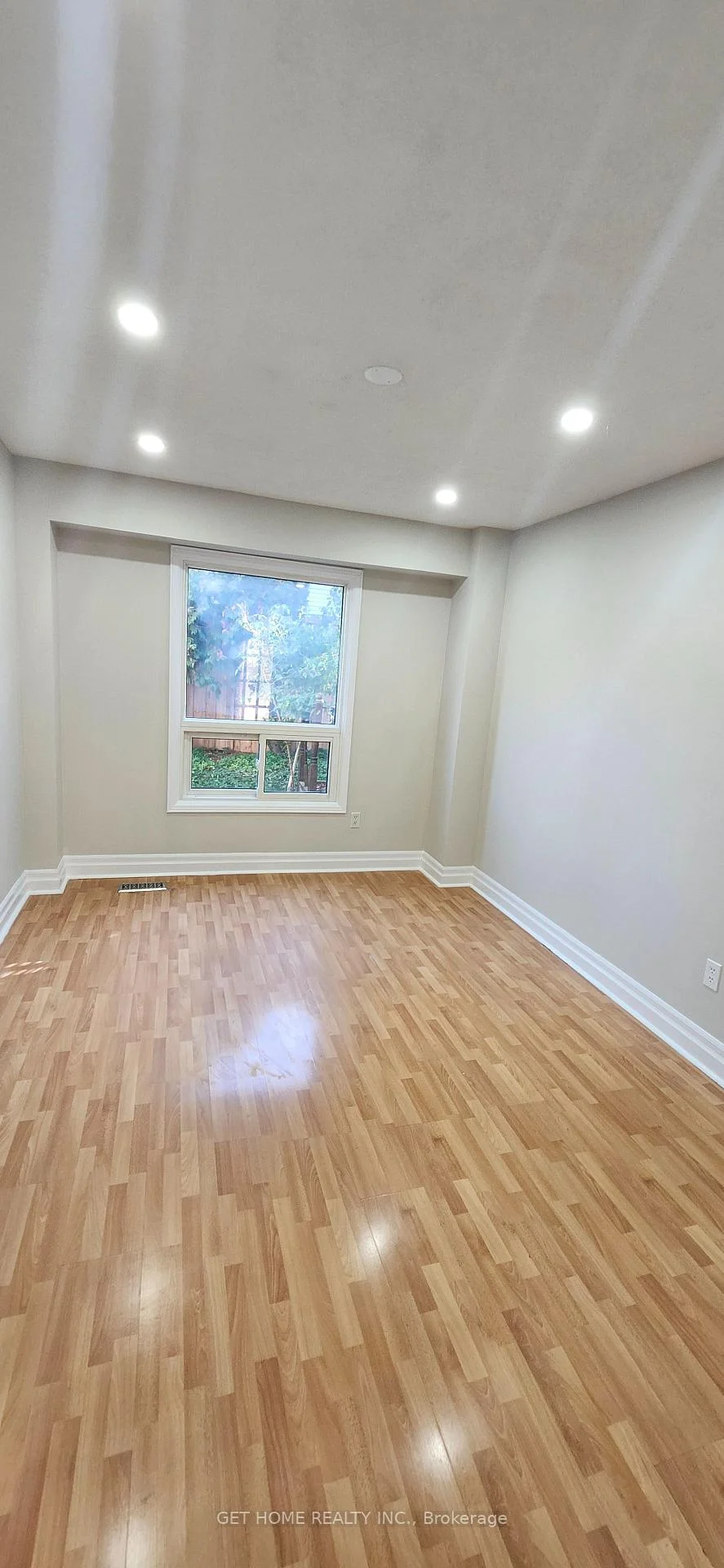 Photo 37 of Unit Main, 32 Torrance Woods, Brampton, Fletcher's West — HOMEH