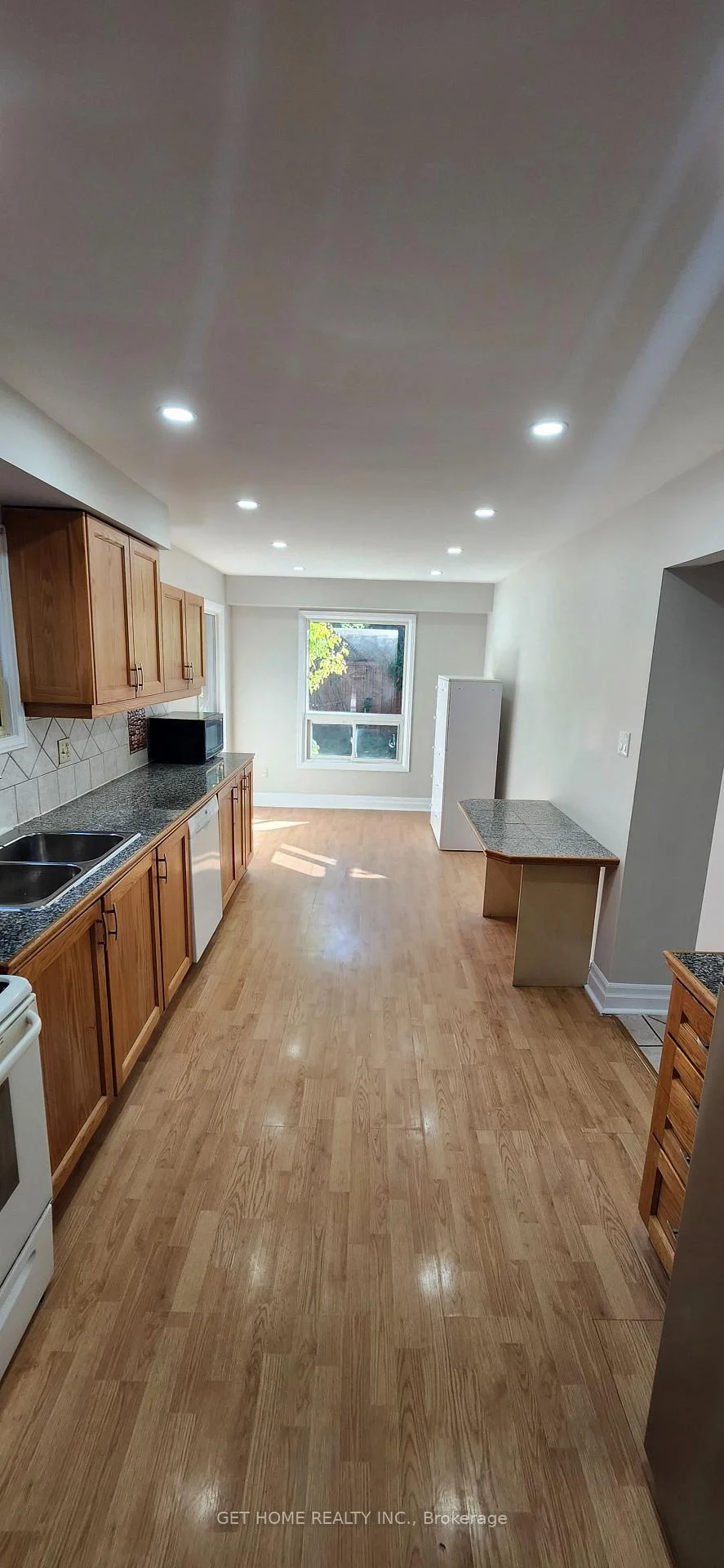 Photo 41 of Unit Main, 32 Torrance Woods, Brampton, Fletcher's West — HOMEH