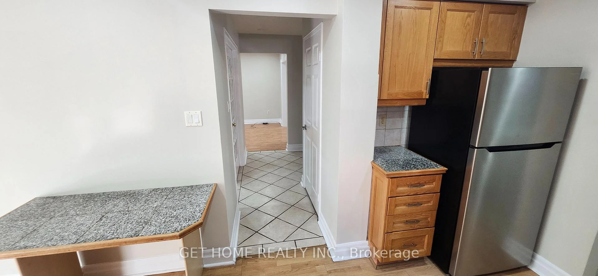 Photo 52 of Unit Main, 32 Torrance Woods, Brampton, Fletcher's West — HOMEH