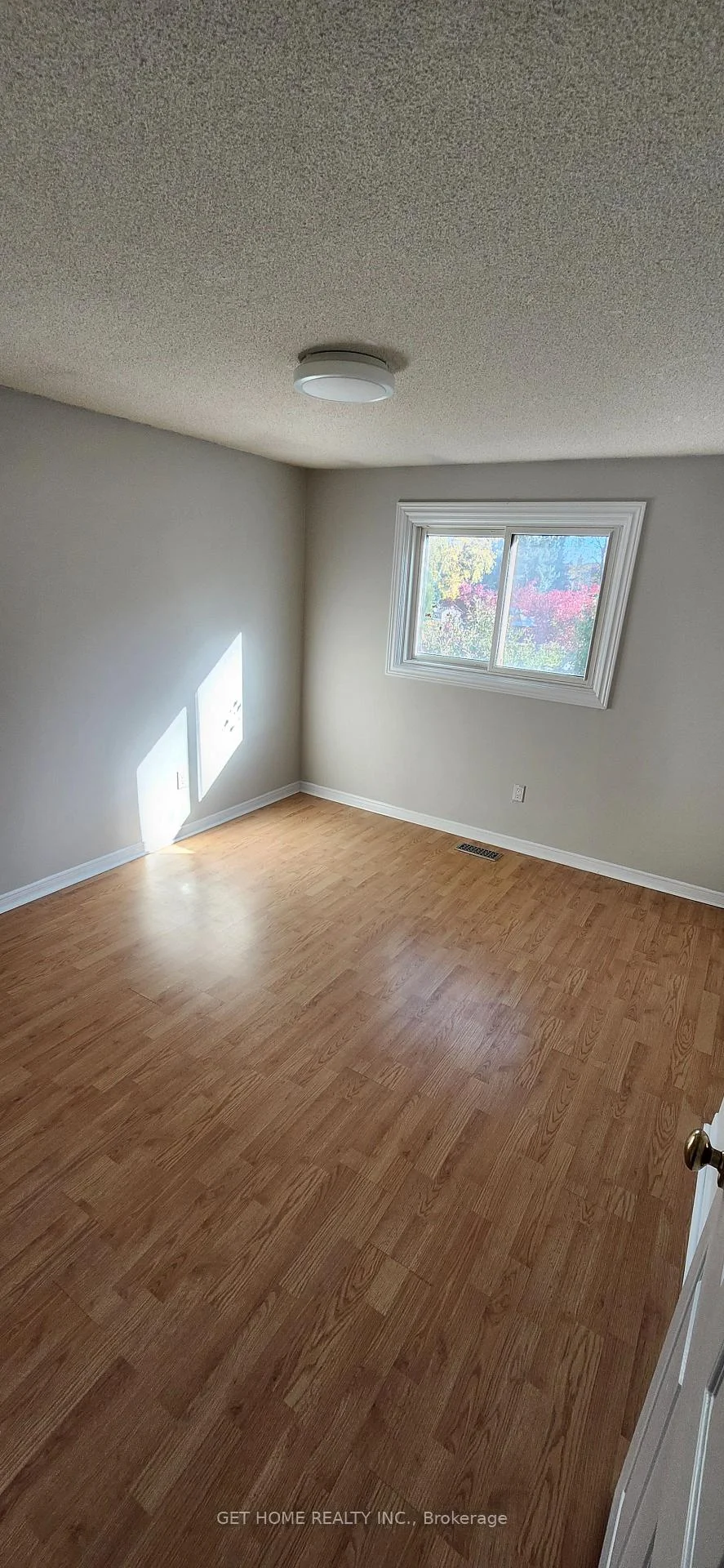 Photo 63 of Unit Main, 32 Torrance Woods, Brampton, Fletcher's West — HOMEH