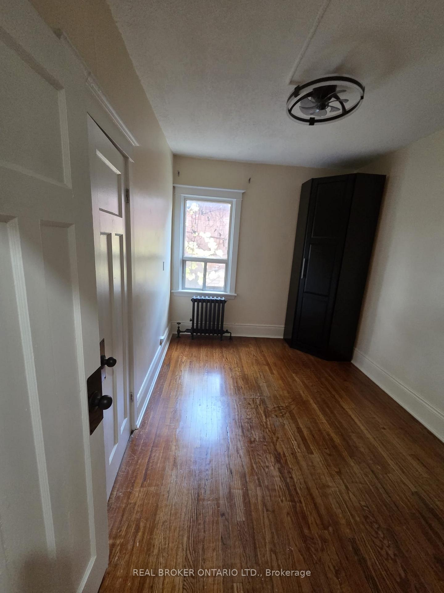 Photo 8 of Unit 4, 479 Aberdeen Avenue, Hamilton, Kirkendall — HOMEH
