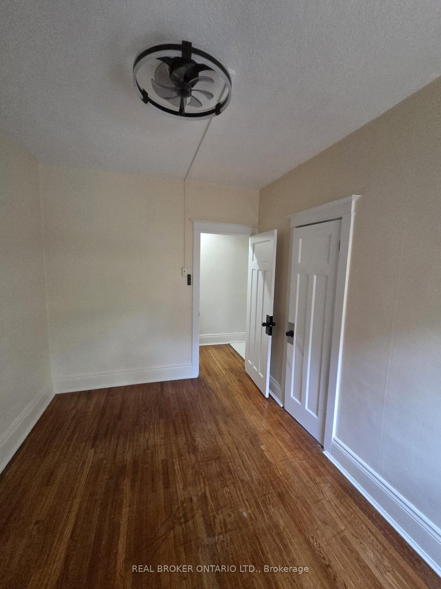 Photo 9 of Unit 4, 479 Aberdeen Avenue, Hamilton, Kirkendall — HOMEH