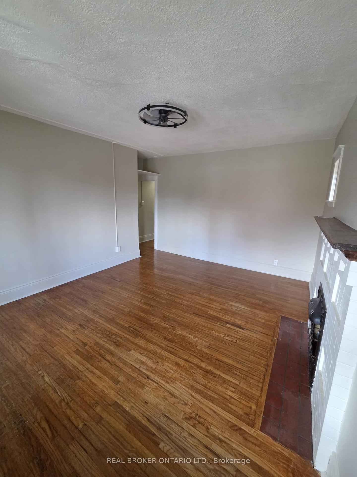 Photo 11 of Unit 4, 479 Aberdeen Avenue, Hamilton, Kirkendall — HOMEH