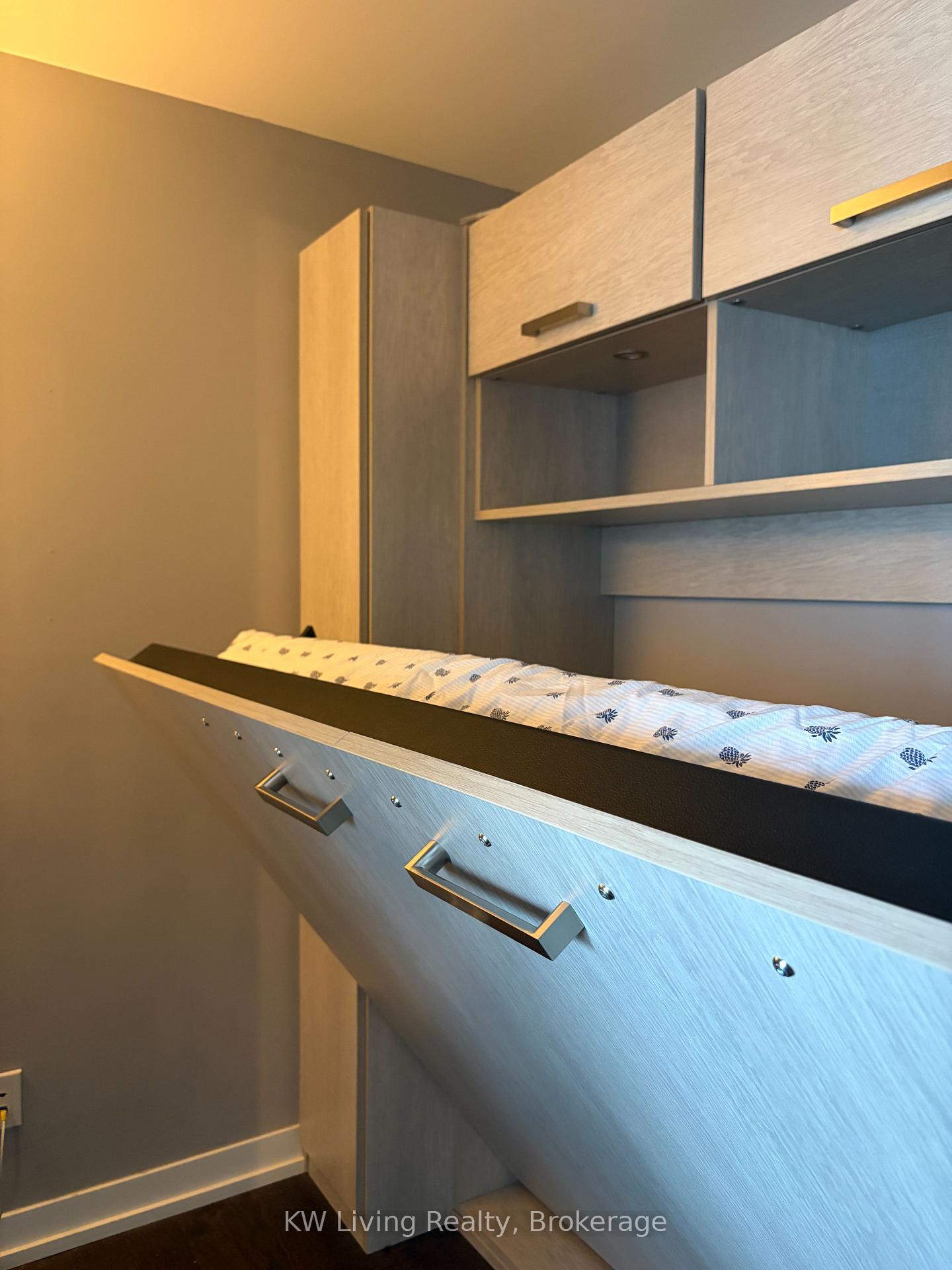 Photo 10 of Unit 3506, 21 Widmer Street, Toronto, Waterfront Communities — HOMEH