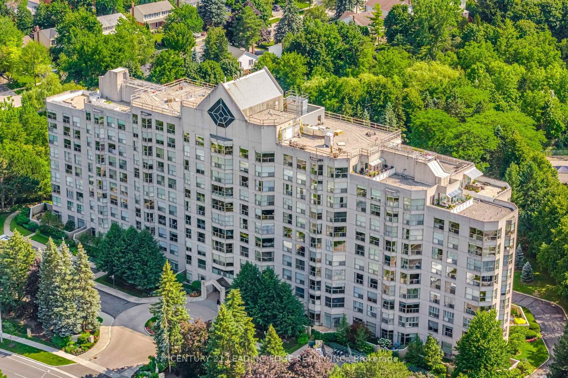 Photo 2 of Unit 202, 1700 The Collegeway Way, Mississauga, Erin Mills — HOMEH