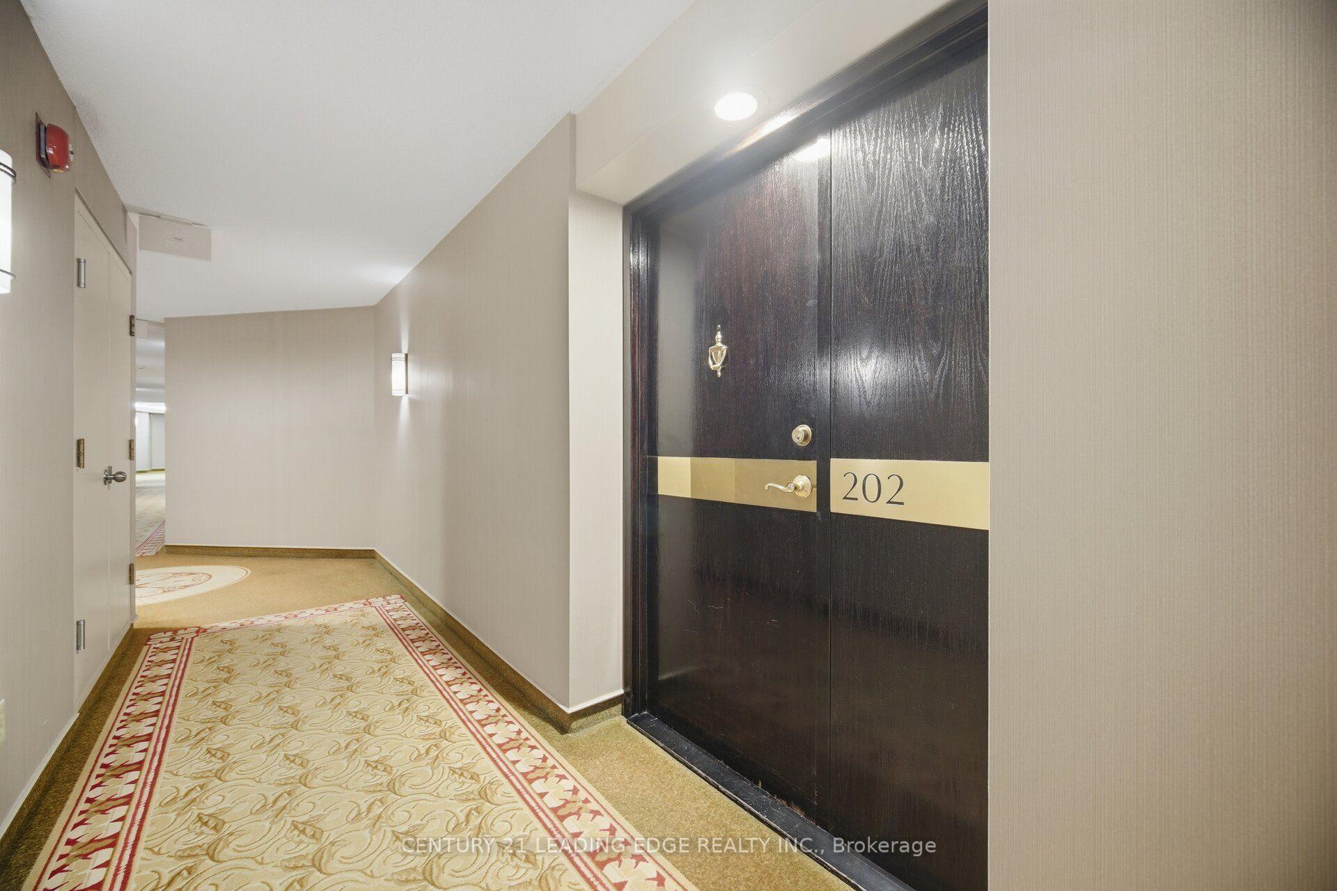 Photo 7 of Unit 202, 1700 The Collegeway Way, Mississauga, Erin Mills — HOMEH