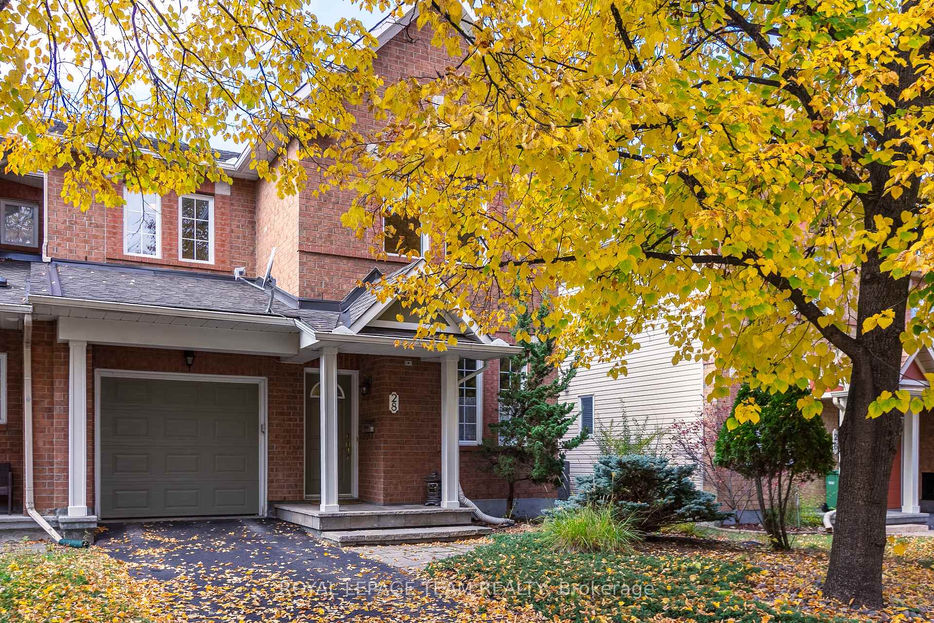 Photo 3 of 28 Appledale Drive, Ottawa, Barrhaven - Longfields — HOMEH