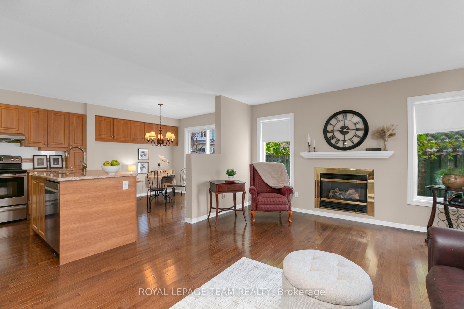 Photo 14 of 28 Appledale Drive, Ottawa, Barrhaven - Longfields — HOMEH