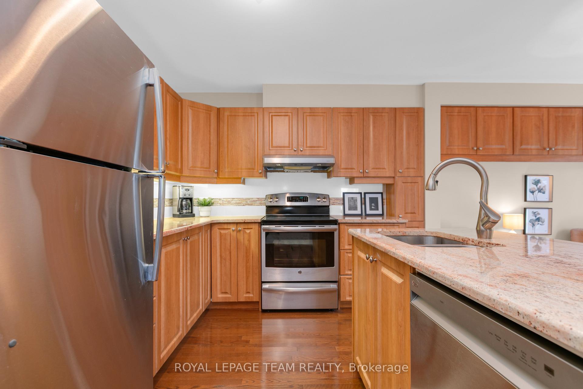 Photo 16 of 28 Appledale Drive, Ottawa, Barrhaven - Longfields — HOMEH