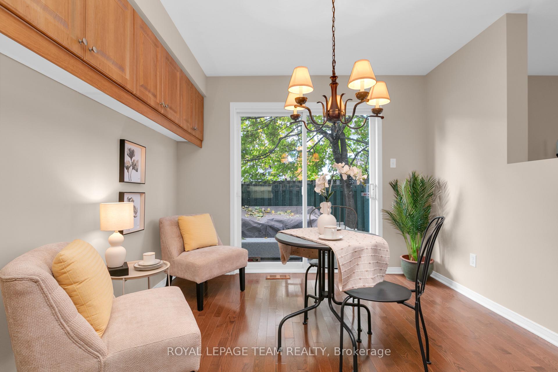Photo 22 of 28 Appledale Drive, Ottawa, Barrhaven - Longfields — HOMEH