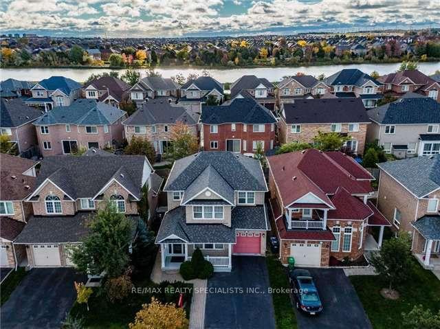 Photo 2 of 5947 Osprey Boulevard, Mississauga, Lisgar — HOMEH