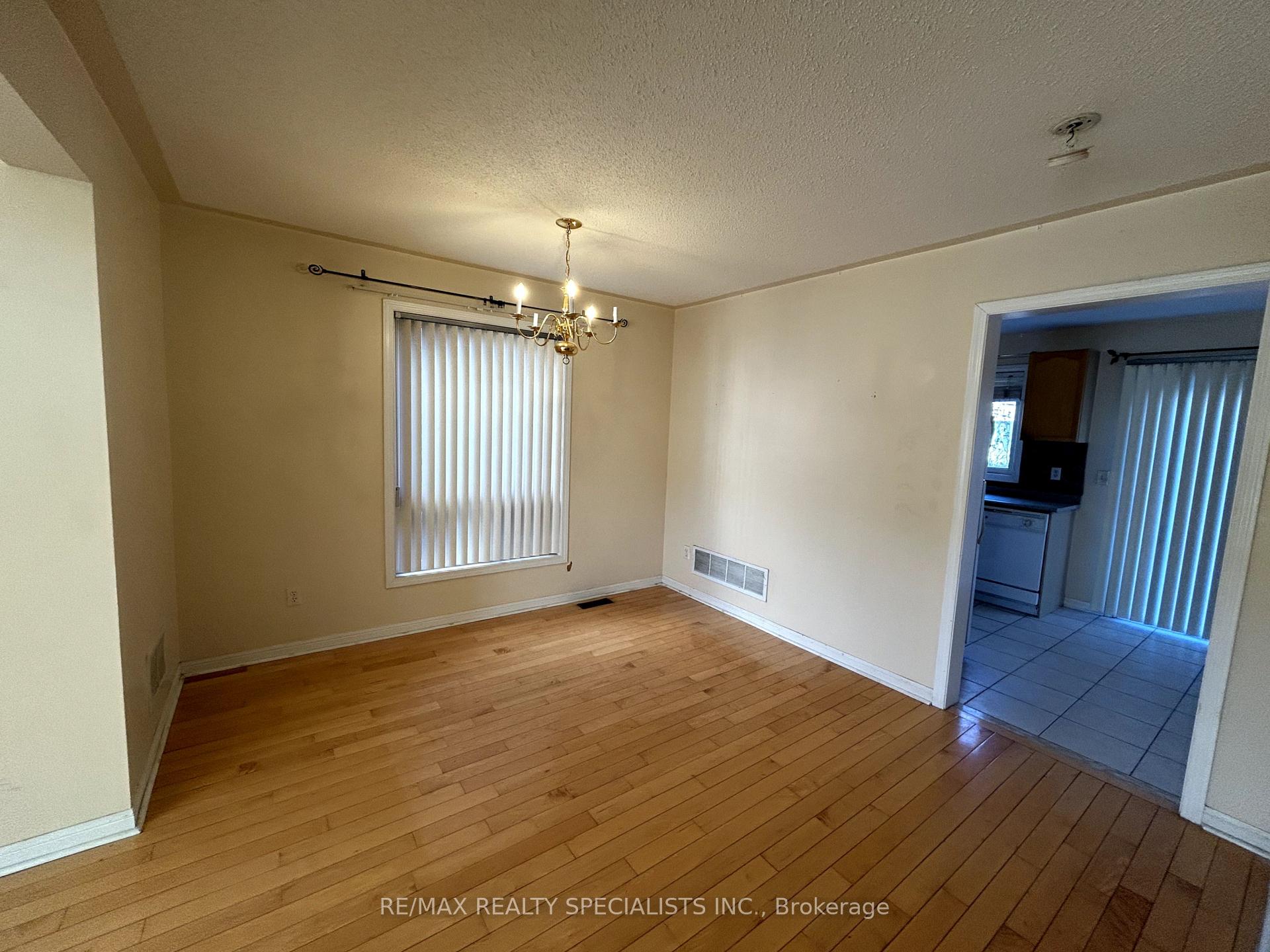 Photo 13 of 5947 Osprey Boulevard, Mississauga, Lisgar — HOMEH
