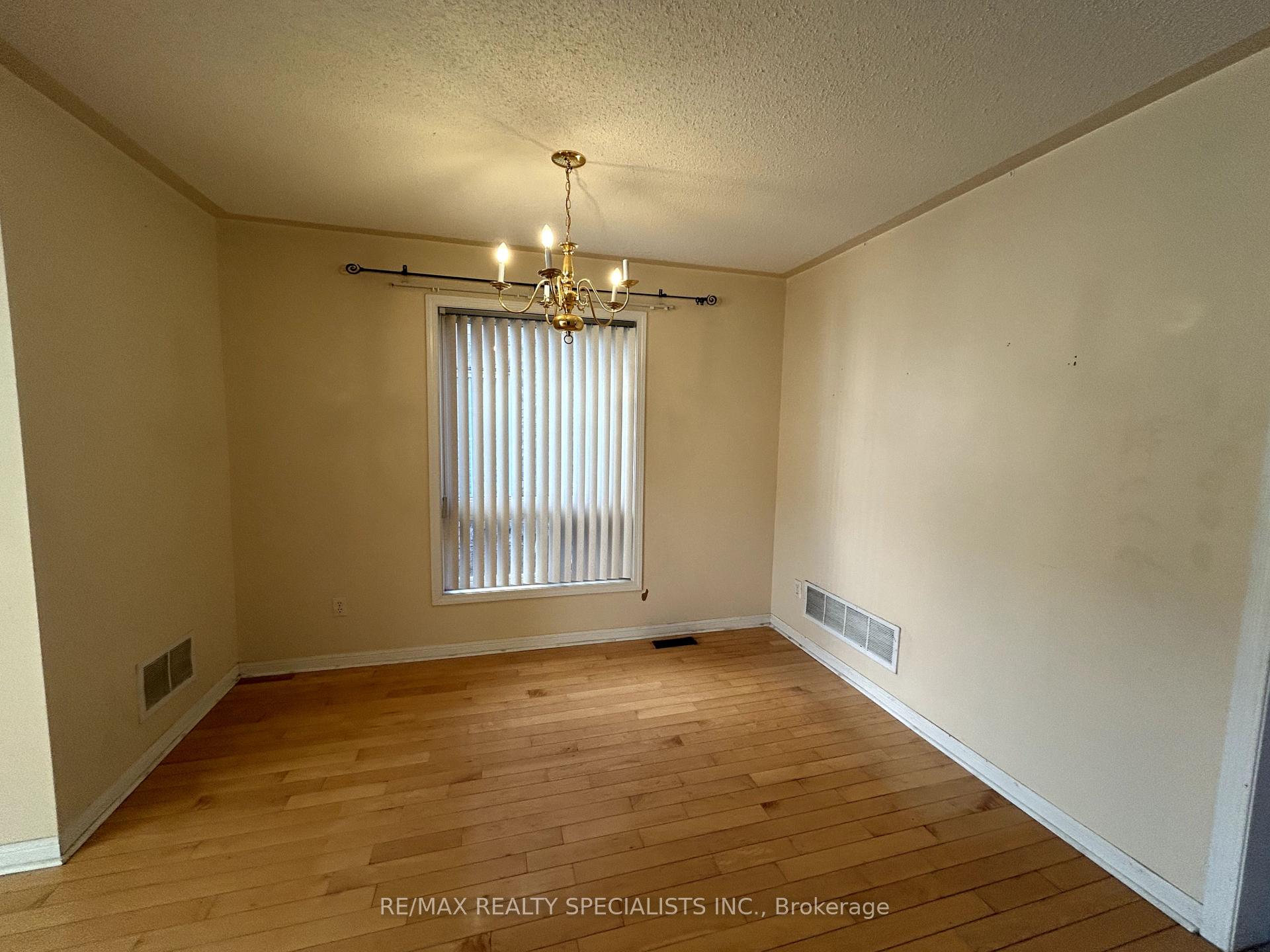 Photo 15 of 5947 Osprey Boulevard, Mississauga, Lisgar — HOMEH