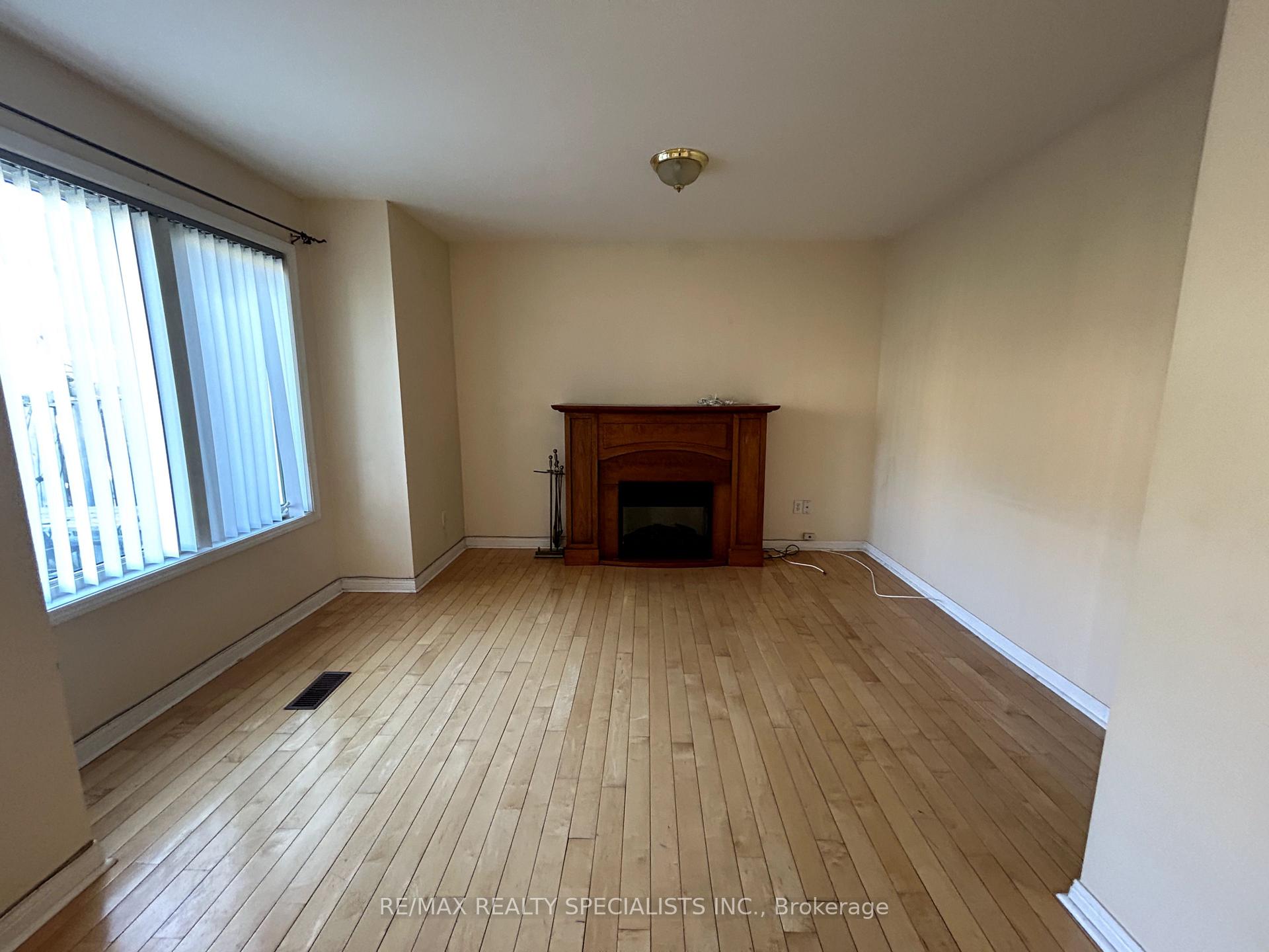 Photo 18 of 5947 Osprey Boulevard, Mississauga, Lisgar — HOMEH