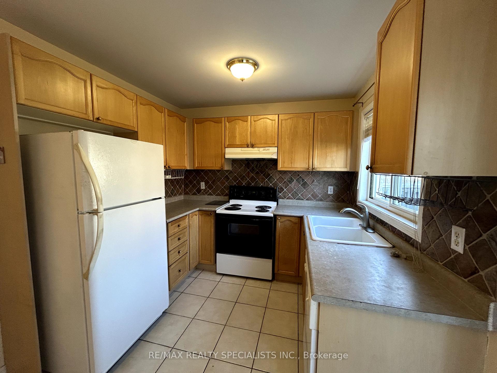 Photo 20 of 5947 Osprey Boulevard, Mississauga, Lisgar — HOMEH