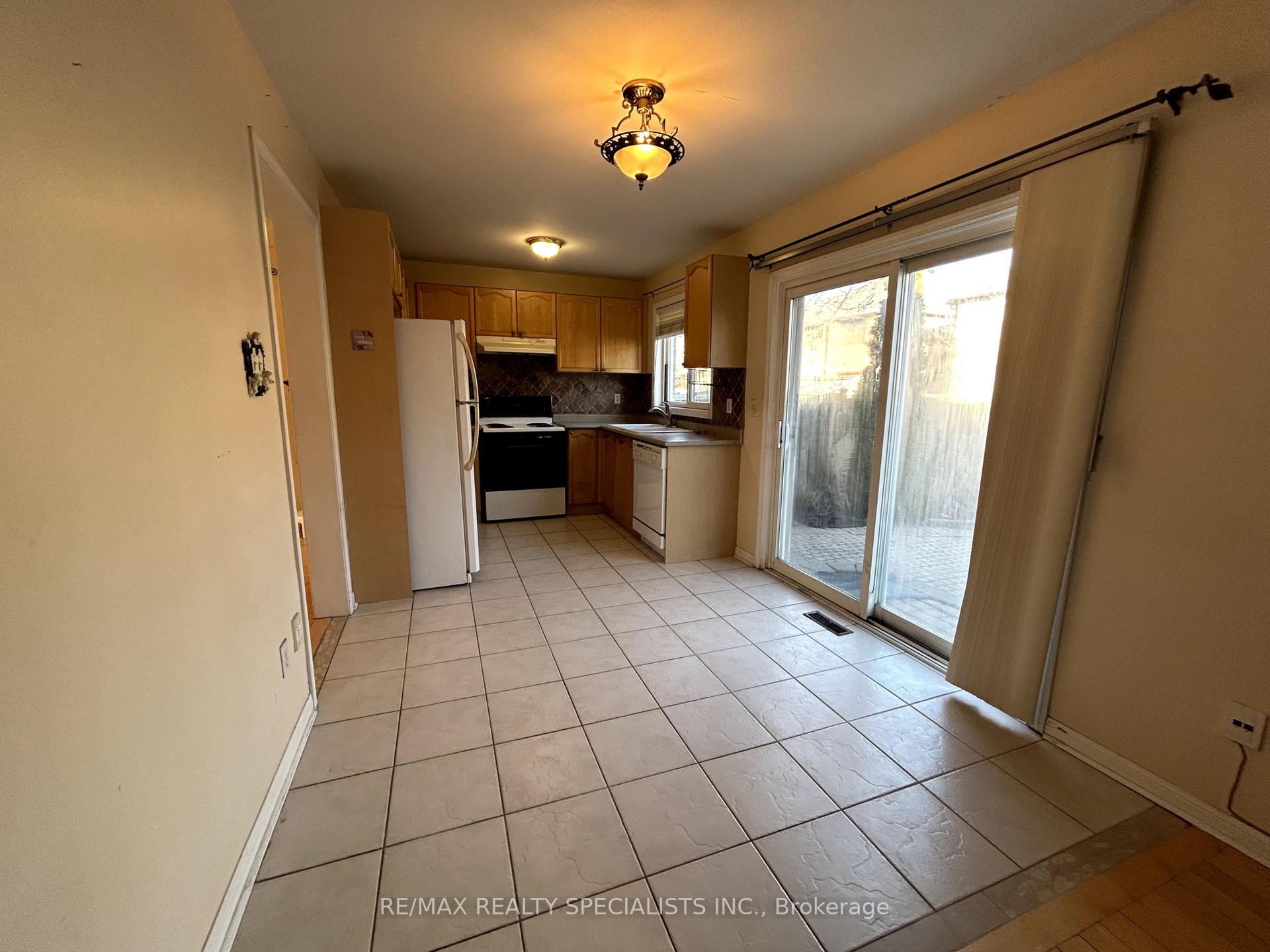Photo 23 of 5947 Osprey Boulevard, Mississauga, Lisgar — HOMEH
