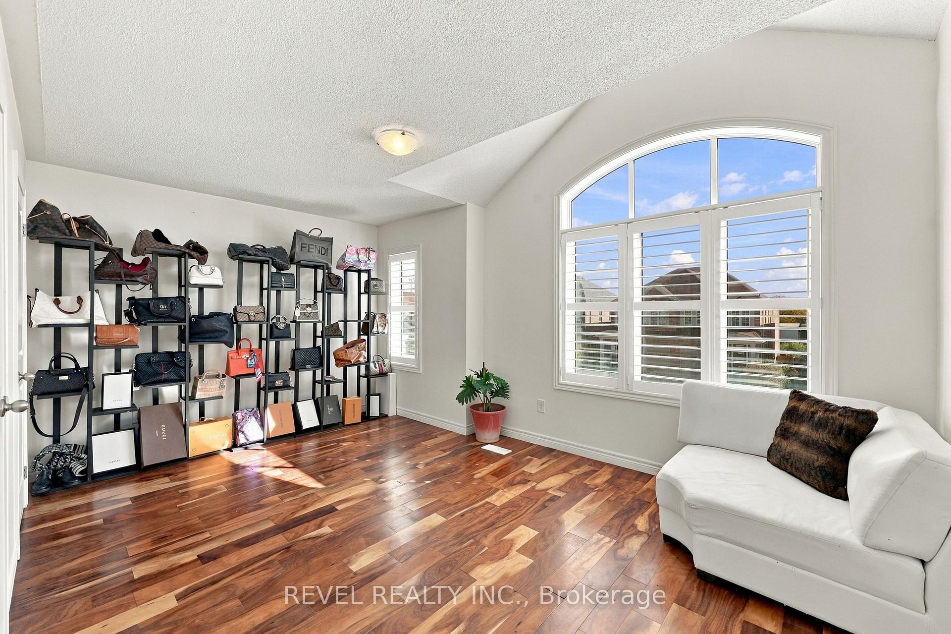 Photo 26 of 97 Narbonne Crescent, Hamilton, Stoney Creek Mountain — HOMEH