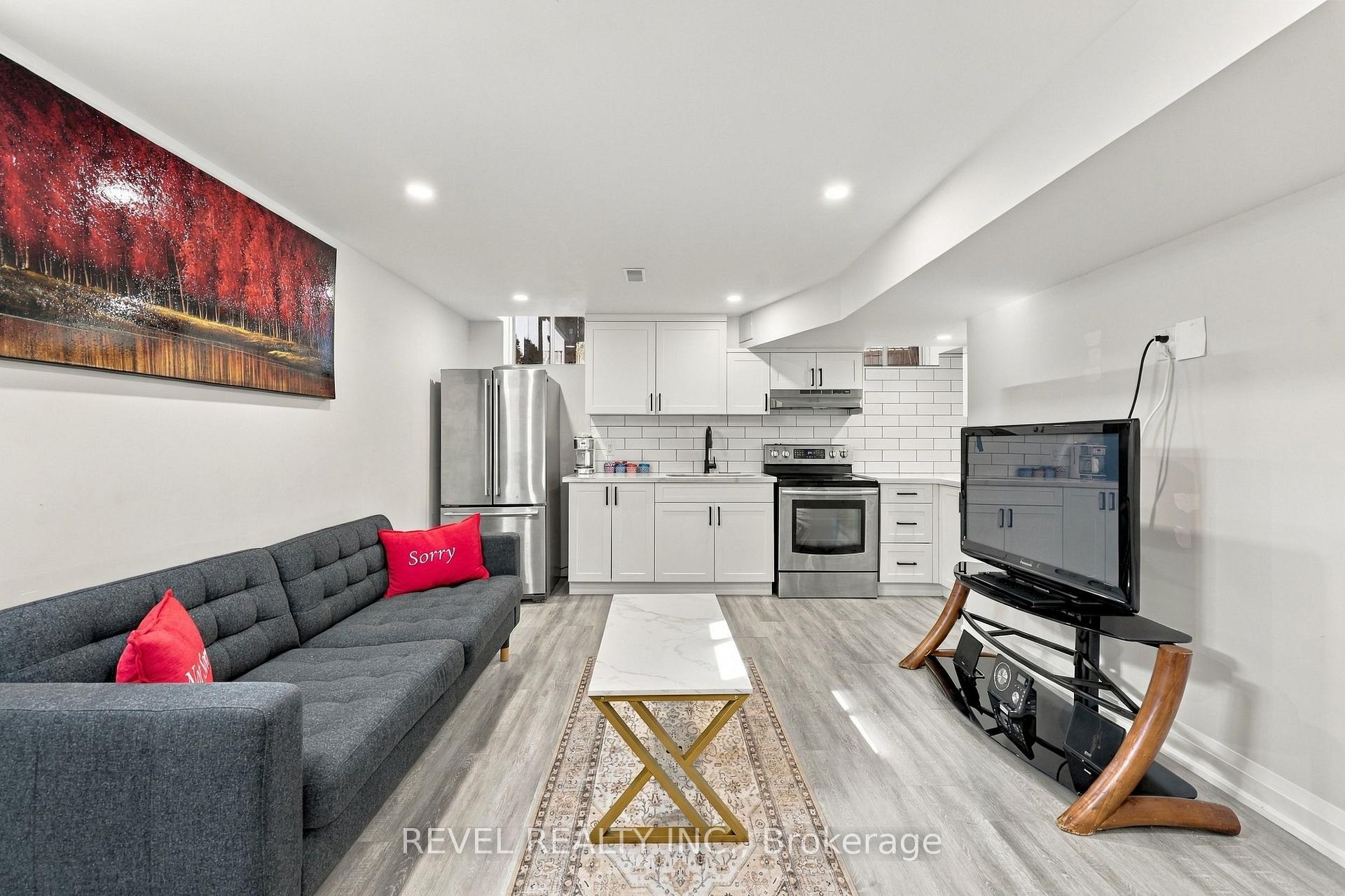 Photo 32 of 97 Narbonne Crescent, Hamilton, Stoney Creek Mountain — HOMEH