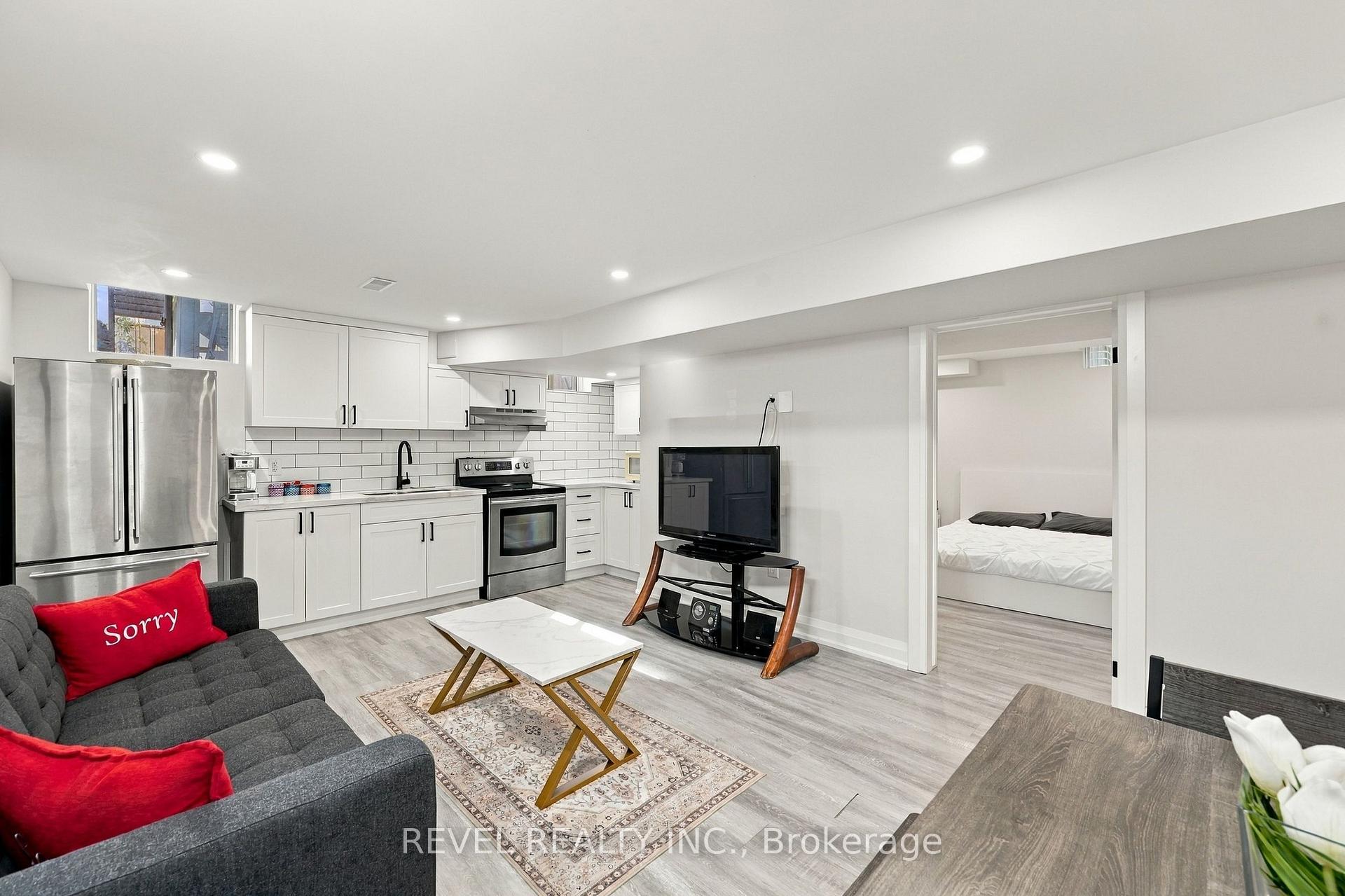 Photo 33 of 97 Narbonne Crescent, Hamilton, Stoney Creek Mountain — HOMEH