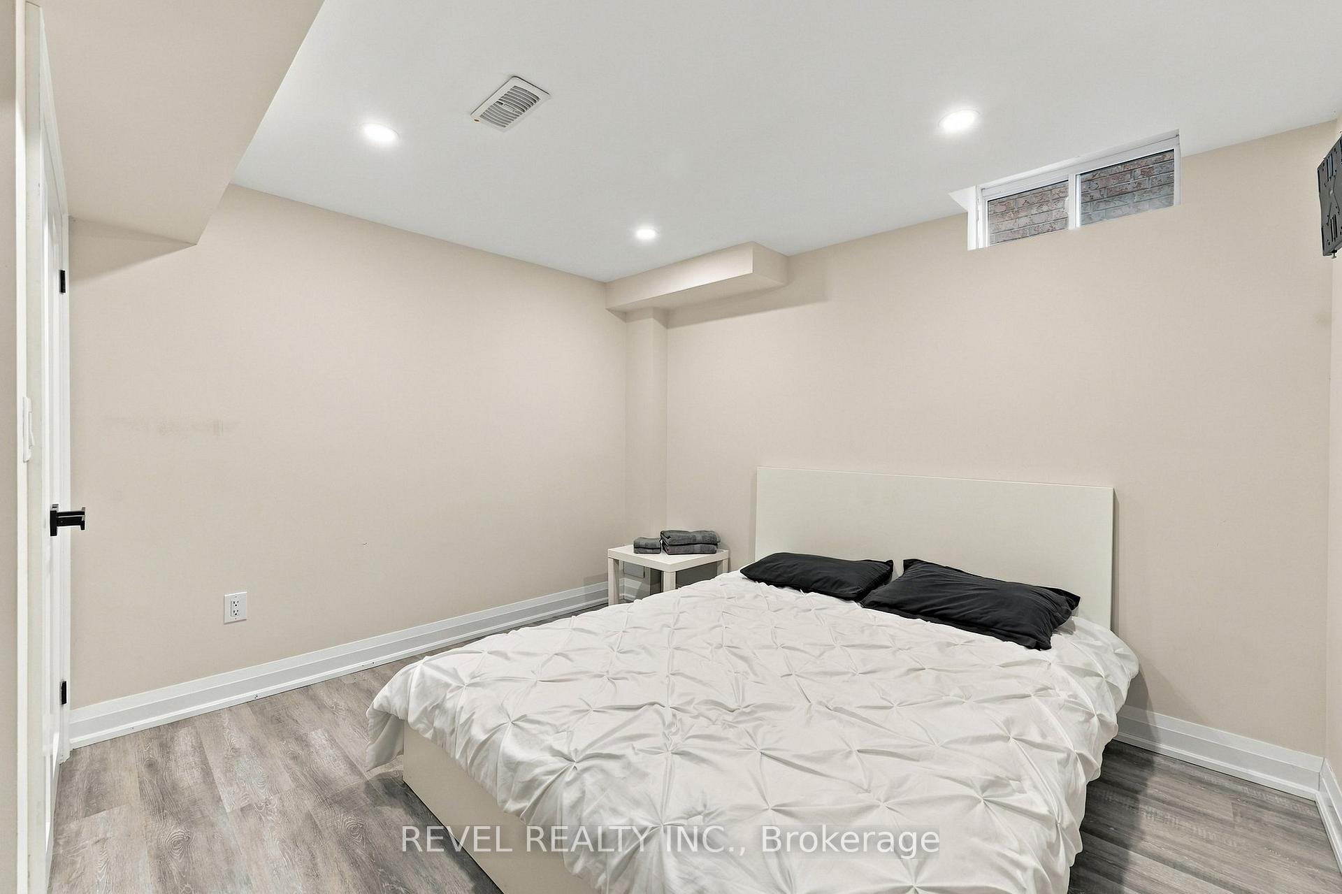 Photo 35 of 97 Narbonne Crescent, Hamilton, Stoney Creek Mountain — HOMEH