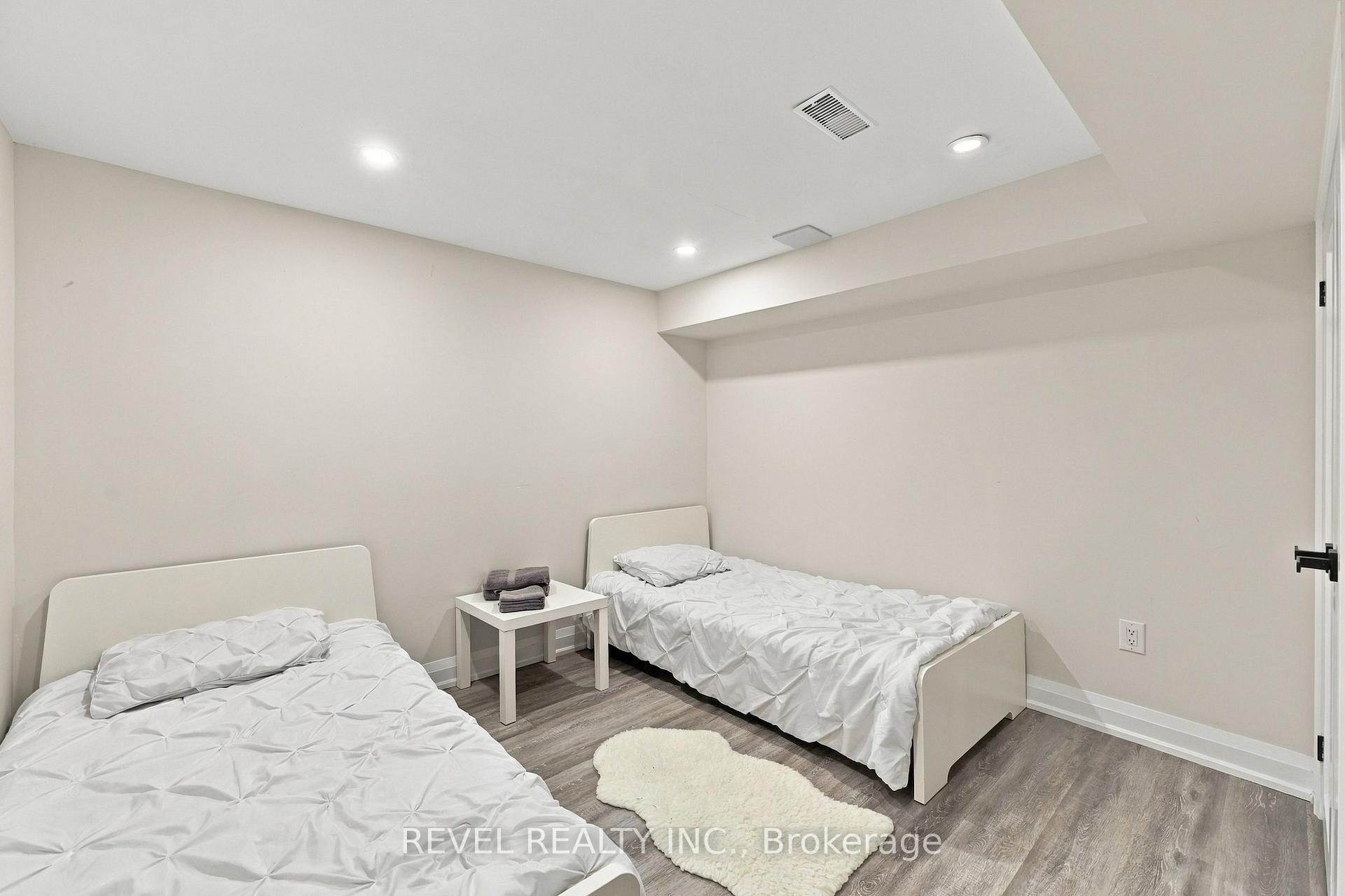 Photo 36 of 97 Narbonne Crescent, Hamilton, Stoney Creek Mountain — HOMEH
